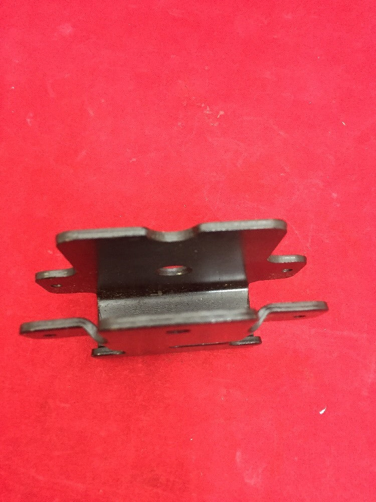 ONE NEW MERCURY MARINE QUICKSILVER Bracket 807763T 350 357 363 4.3L 454 7.4 Etc