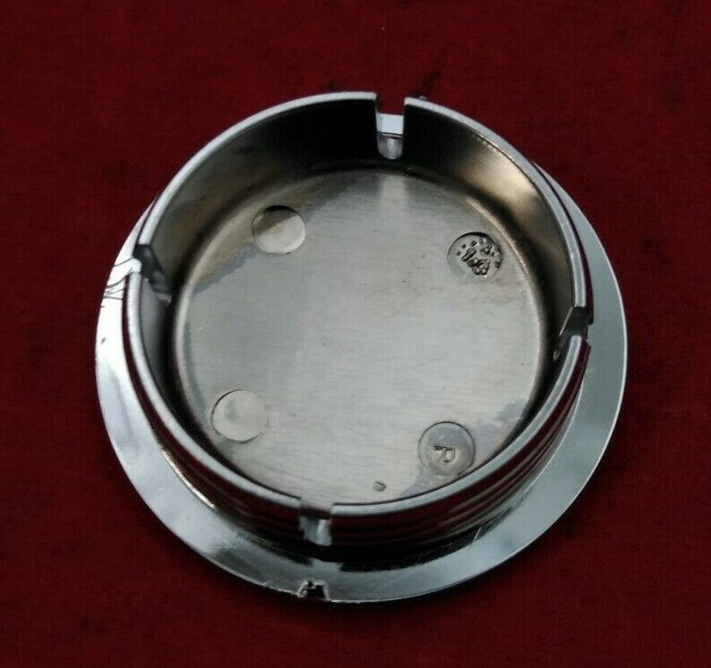 NEW POLARIS SWINGARM PIVOT CAP / 5132481 / 5132481-156 / Silver