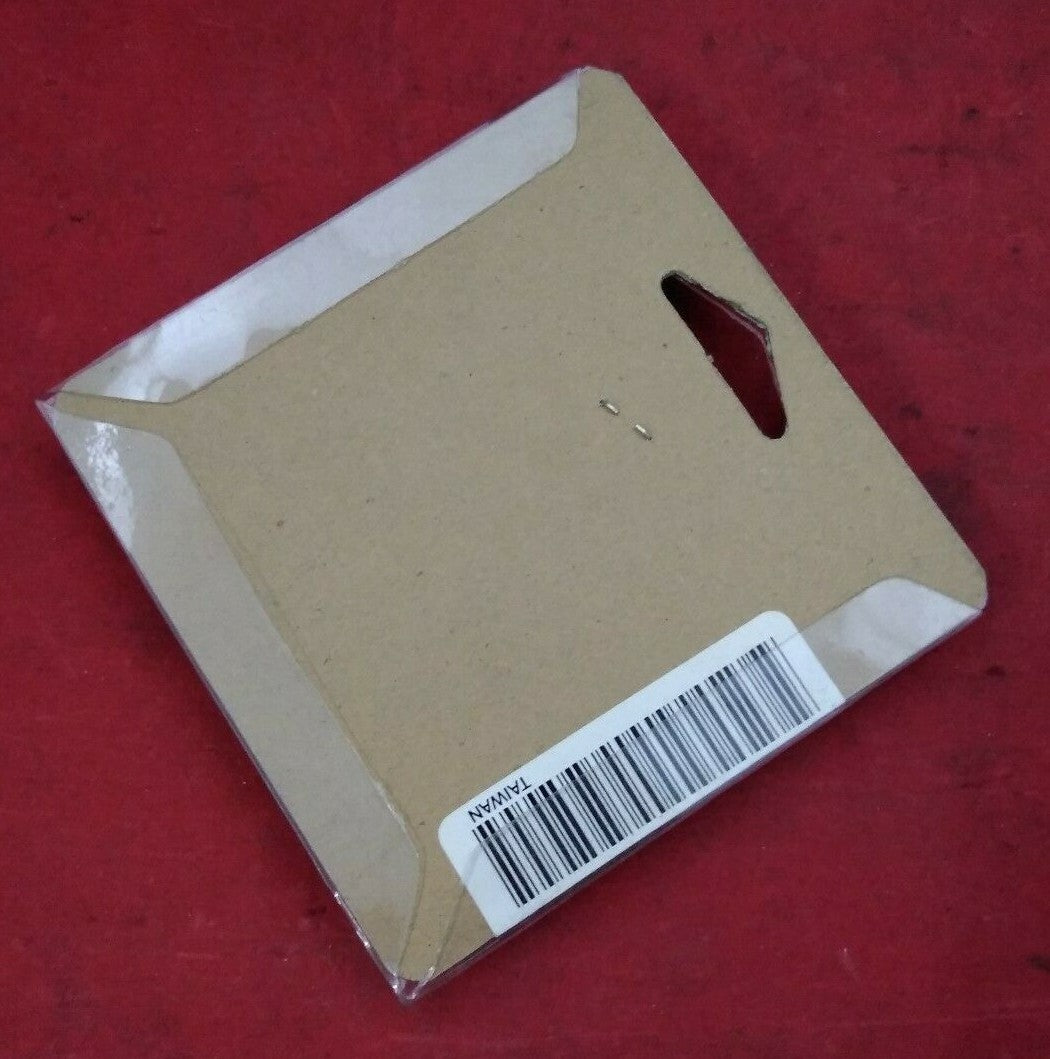 New Harley-Davidson Amber, Bayonet 12v/.20a / 75196-01 / 4 Packs (8 Bulbs)