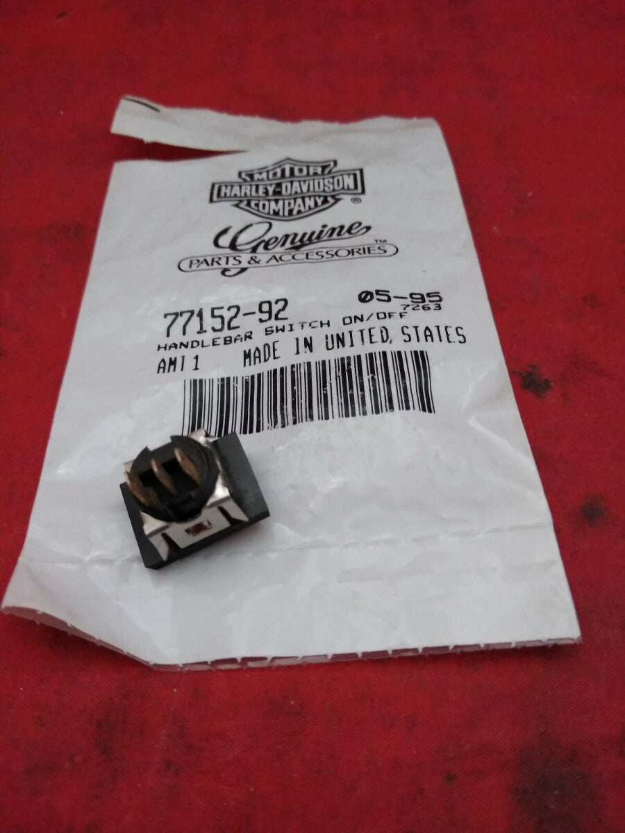 New Harley Davidson Handlebar On / Off Switch / 77152-92