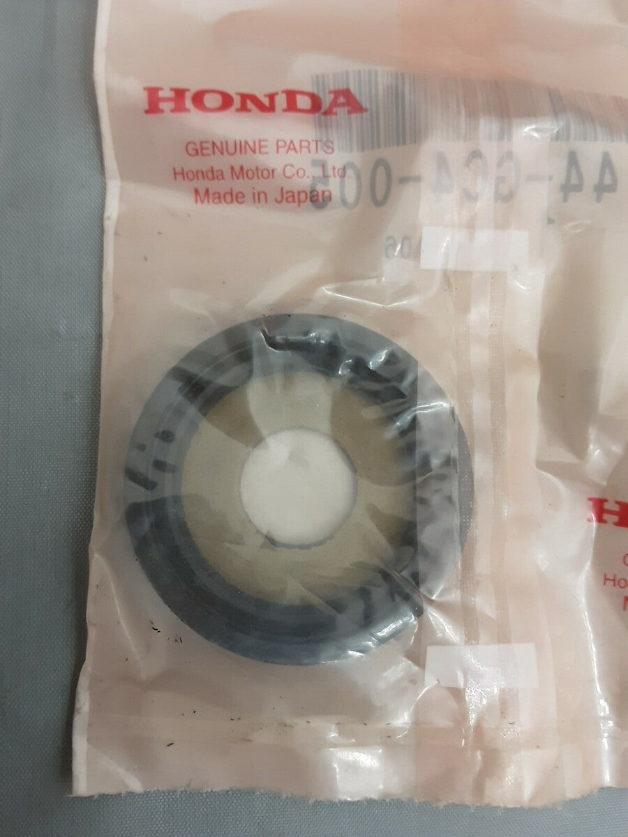 NEW GENUINE HONDA 52144-GC4-005 DUST SEAL Night Hawk 250 CB250
