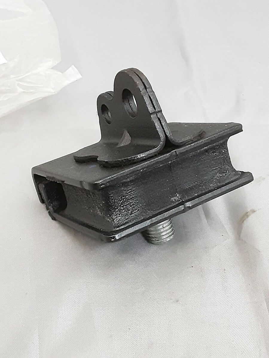 NEW GENUINE YAMAHA 55KM-21485-10 DAMPER, RUBBER Grizzly YFM660