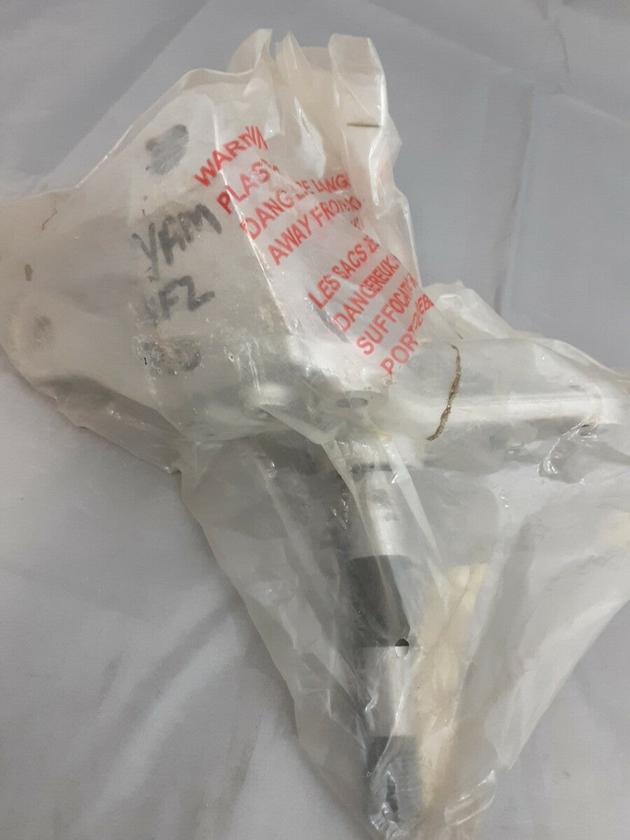 NEW GENUINE YAMAHA 1S3-23502-01 STEERING KNUCKLE ASSEMBLY RIGHT YFZ450