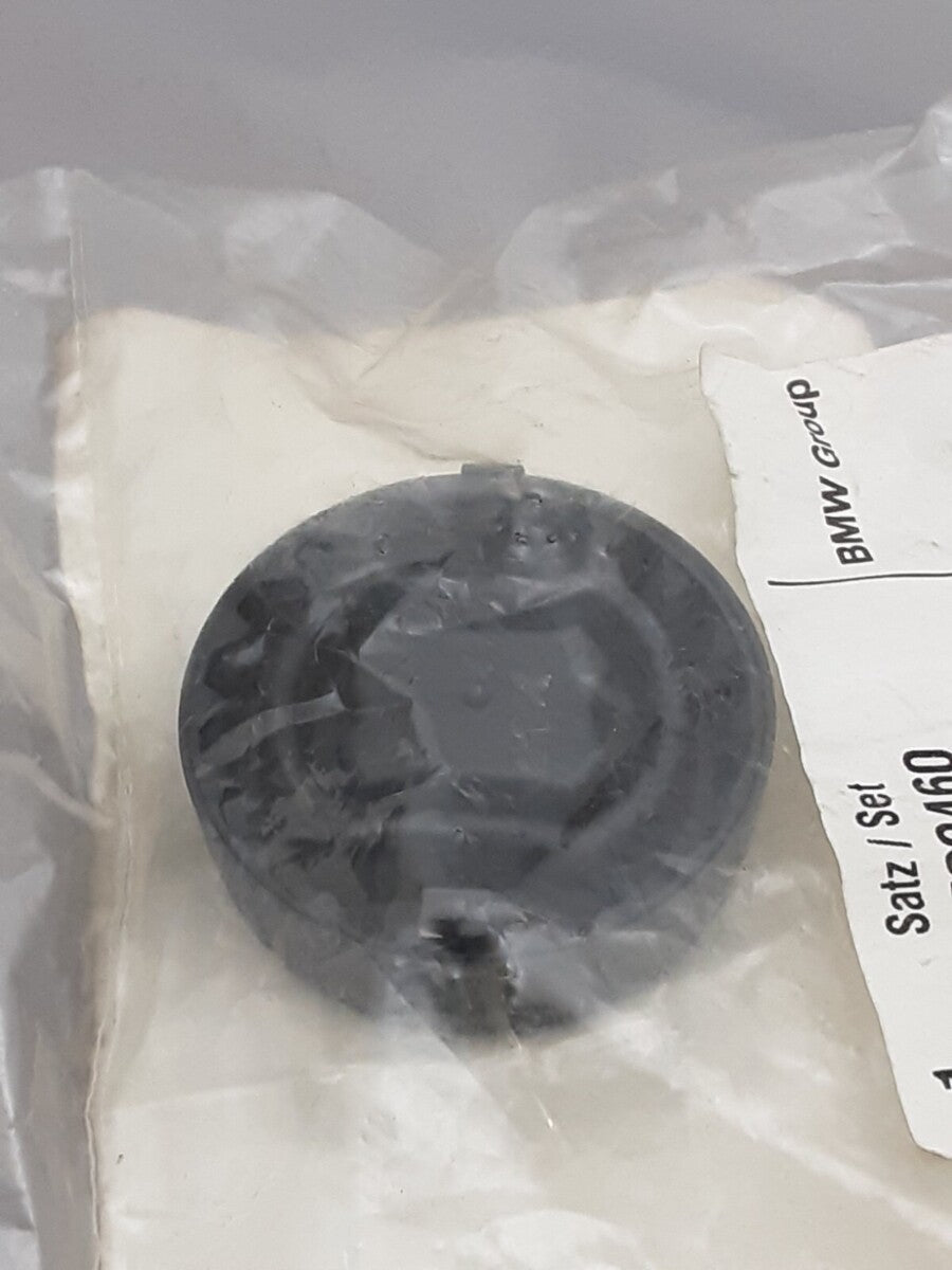 NEW GENUINE BMW 32727723460 SET OF CAPS,FLUID RESERVOIR,CLUTCH R1200 K1200 HP2