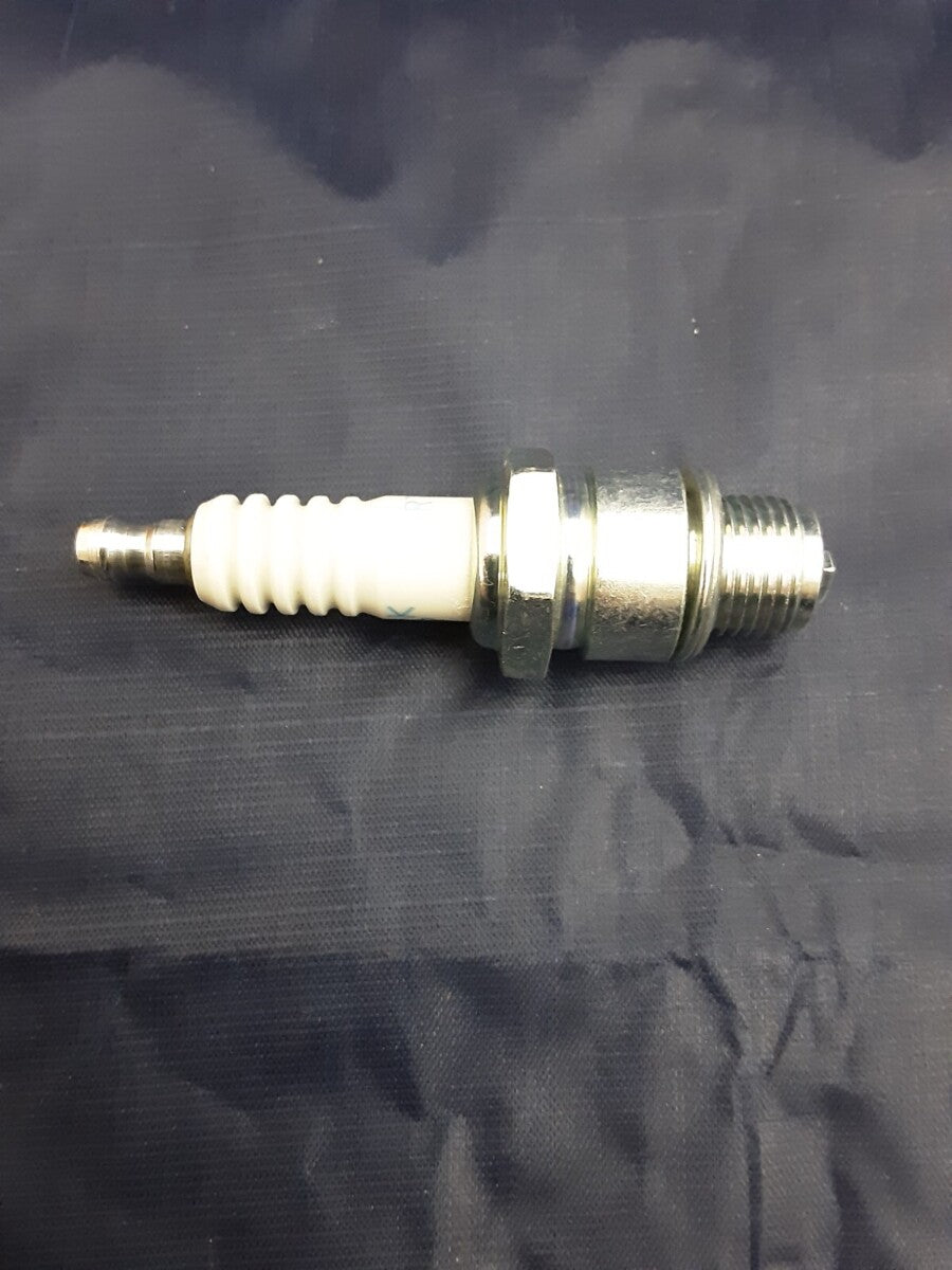 NEW GENUINE NGK BR7HS Spark Plug