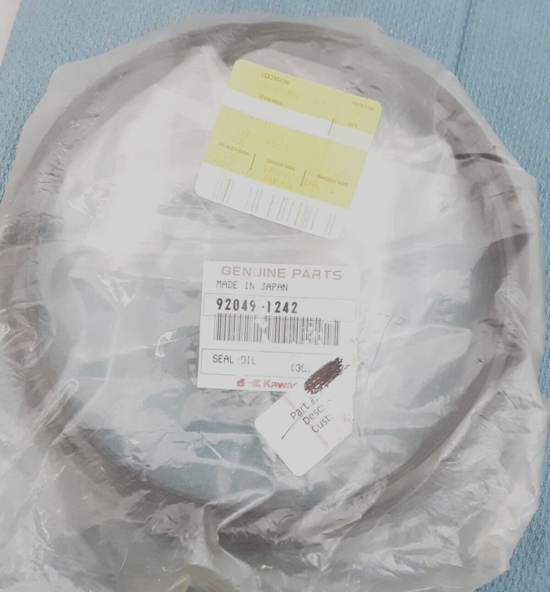 NEW GENUINE KAWASAKI 92049-1242 SEAL-OIL Bayou KLF300 KLF220 1986-2011