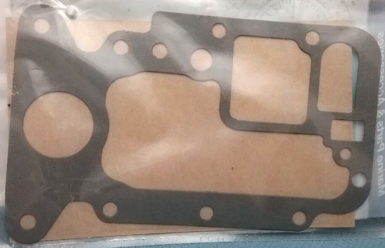 NEW QUICKSILVER 27-8268711 GASKET MERCURY Force 40-50 HP 1995-1997