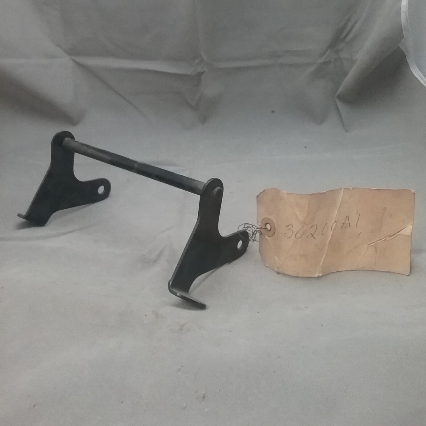 NEW MERCURY 30200A1 LEVER ASSY CLAMP AND SWIVEL MERCURY OUTBOARDS 40 50 70 80HP