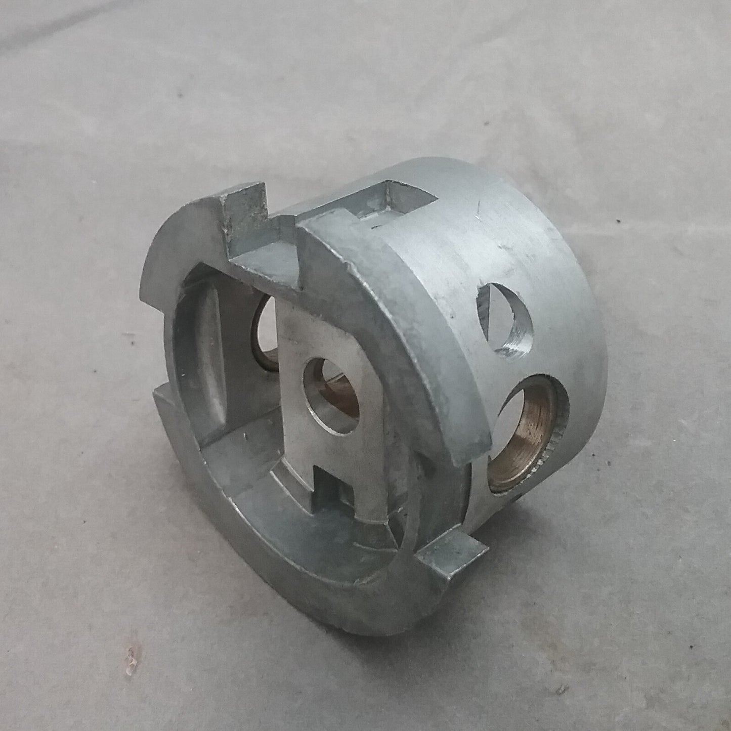 NEW MERCURY 27987 TRUNNION CARRIER ASSY MERCURY MARK 10 10A 15A 28 28A