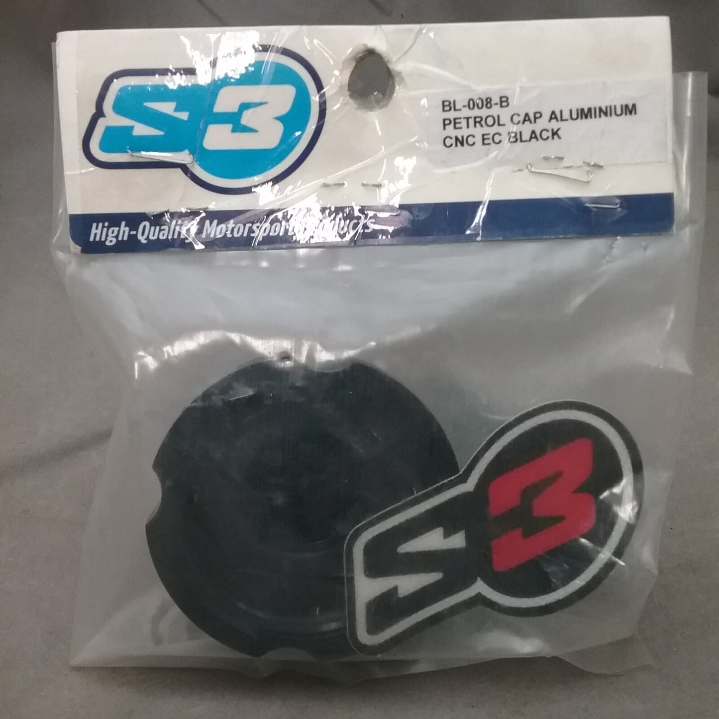 NEW S3 BL-008-B CAP ALUMINUM FUEL CAP SKULL DESIGN
