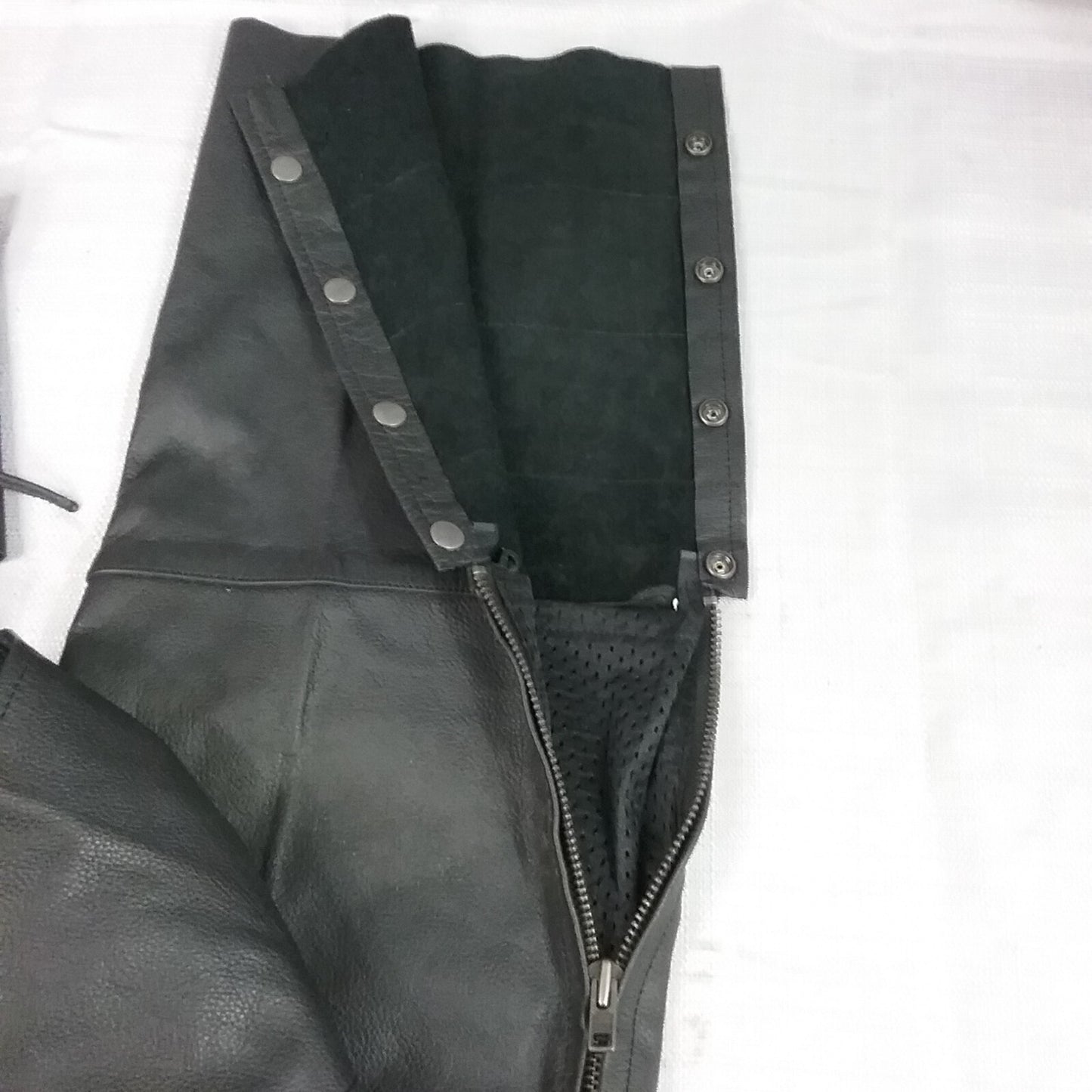NEW HIGHWAY 21 489-1090L MAVERIC CHAP SIZE LARGE BLACK LEATHER