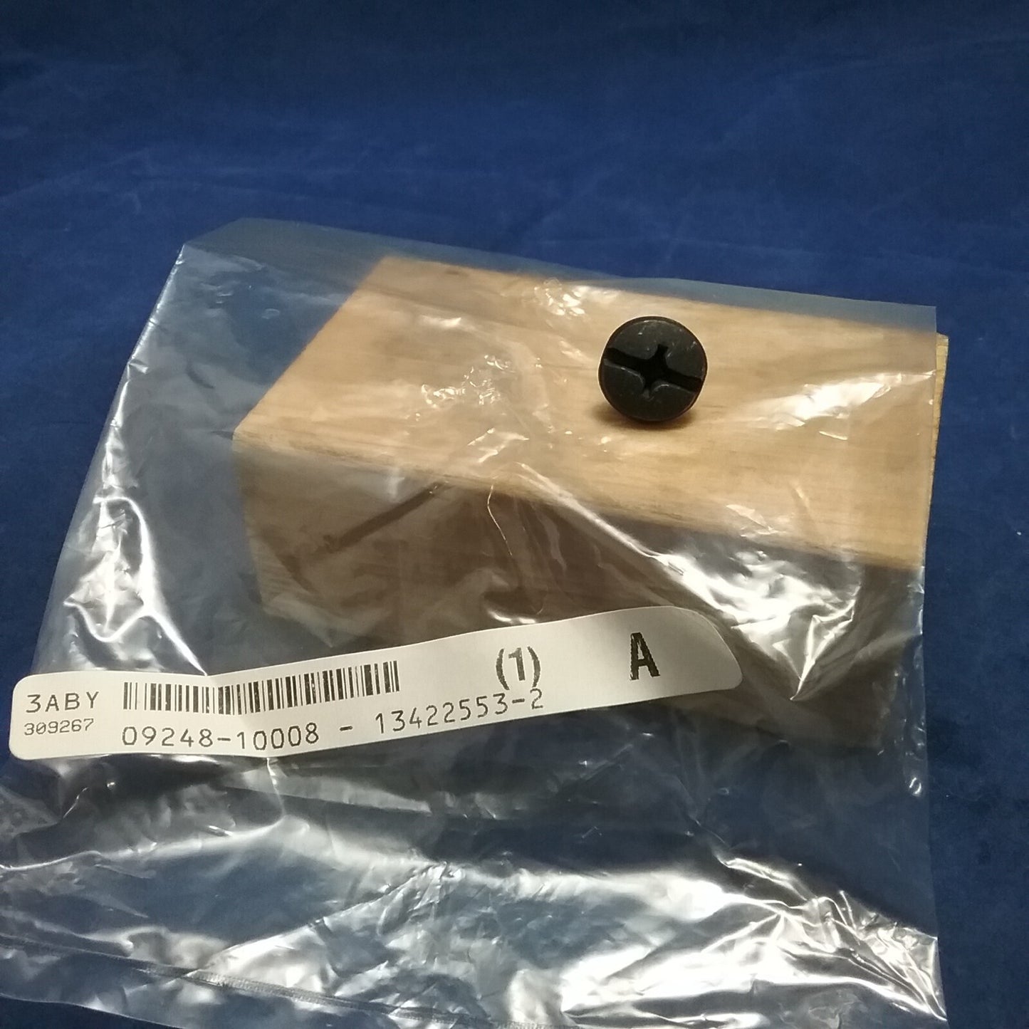 NEW SUZUKI 09248-10008 PLUG, DRAIN, REAR WHEEL
