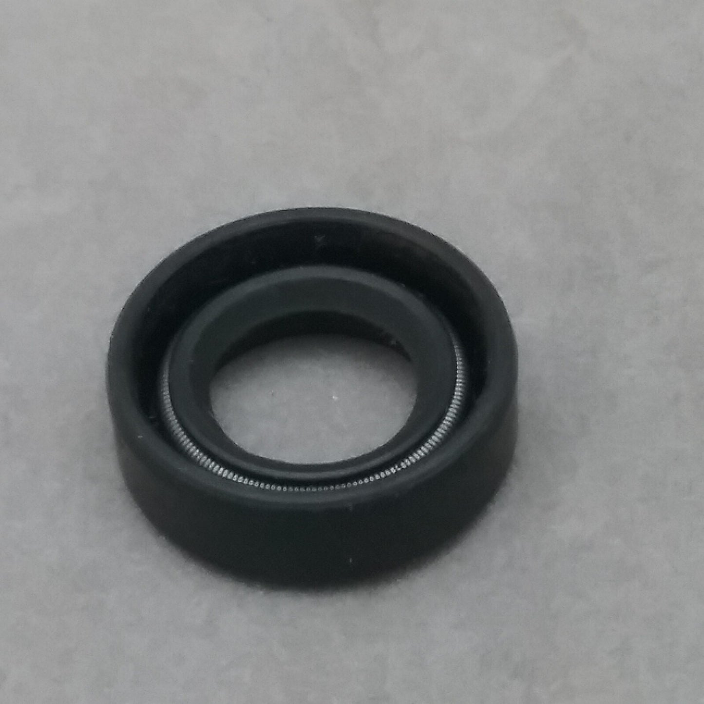 NEW GENUINE SUZUKI 09282-12001 OIL SEAL 1982-1984
