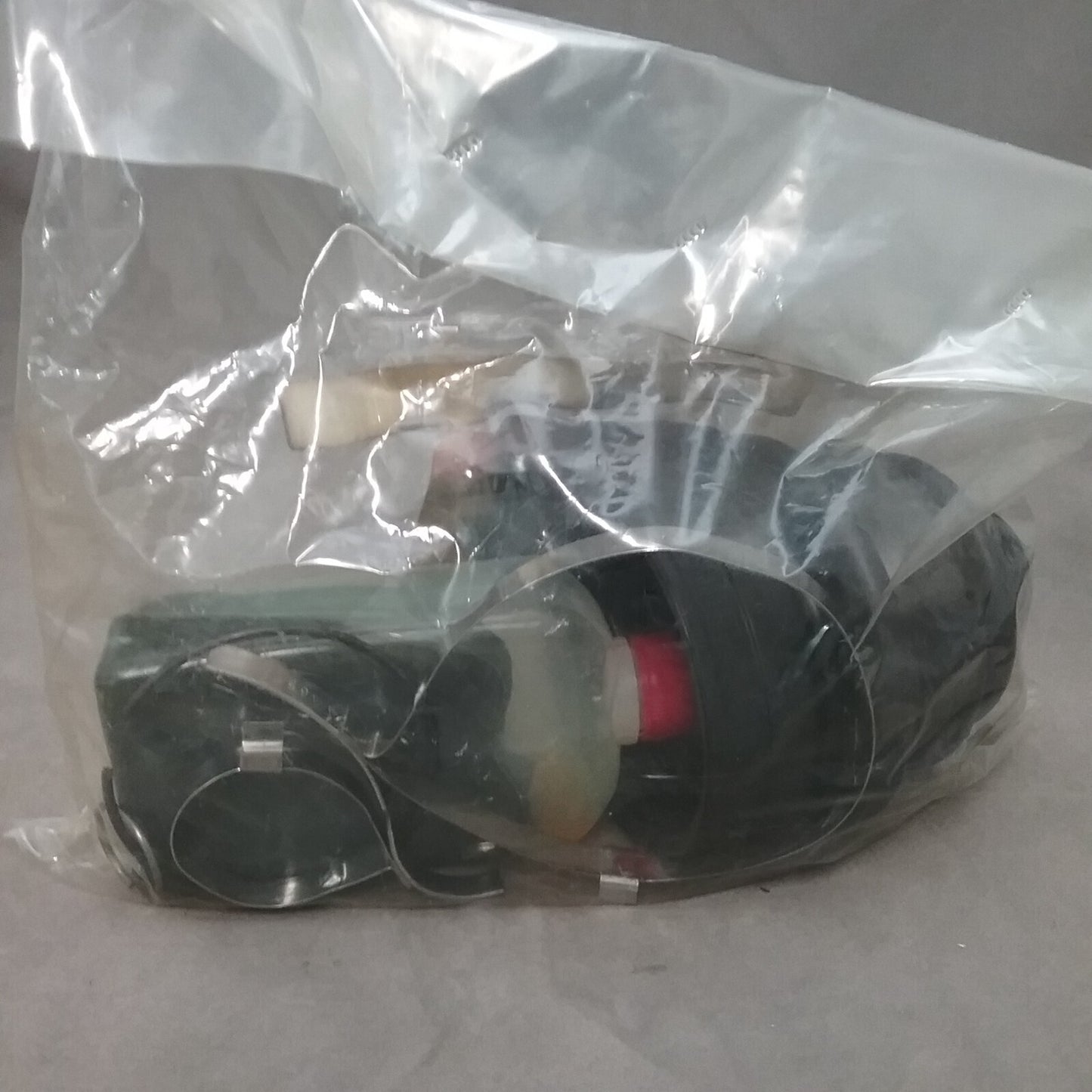 NEW GENUINE SUZUKI 54931-31G01 INNER BOOT SET 2005-2007