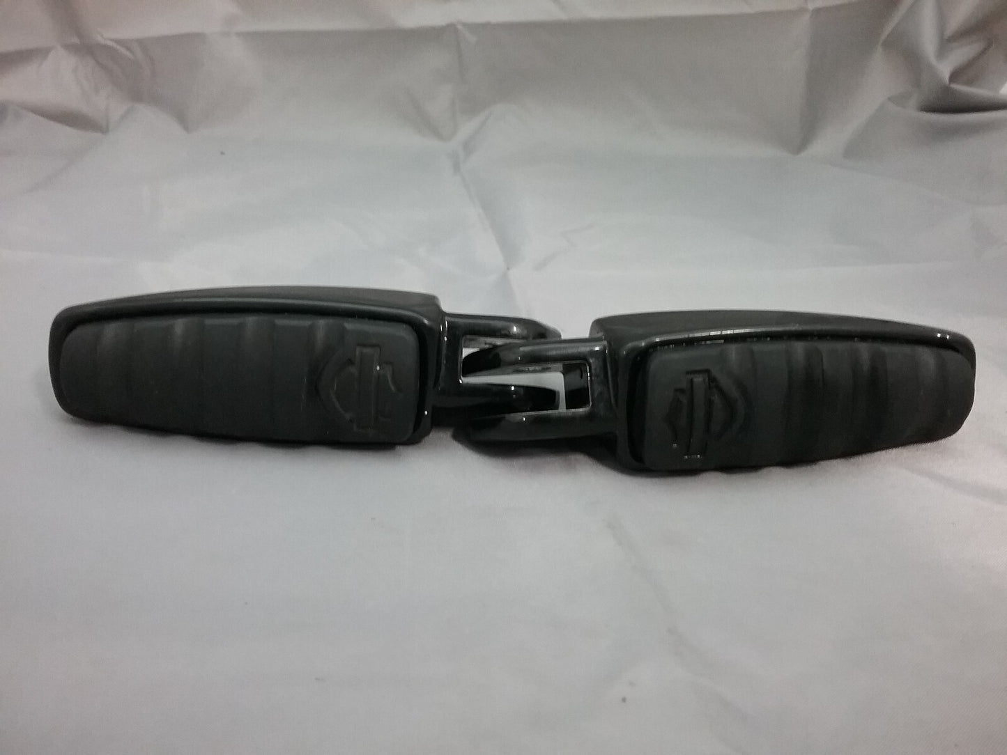 HARLEY DAVIDSON PASSENGER FOOT PEG SET BLACK STREET BOB