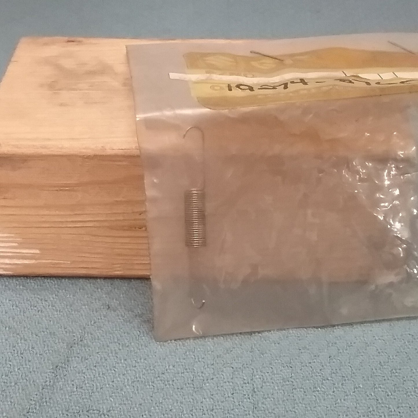 NEW GENUINE SUZUKI 19274-87600 SPRING