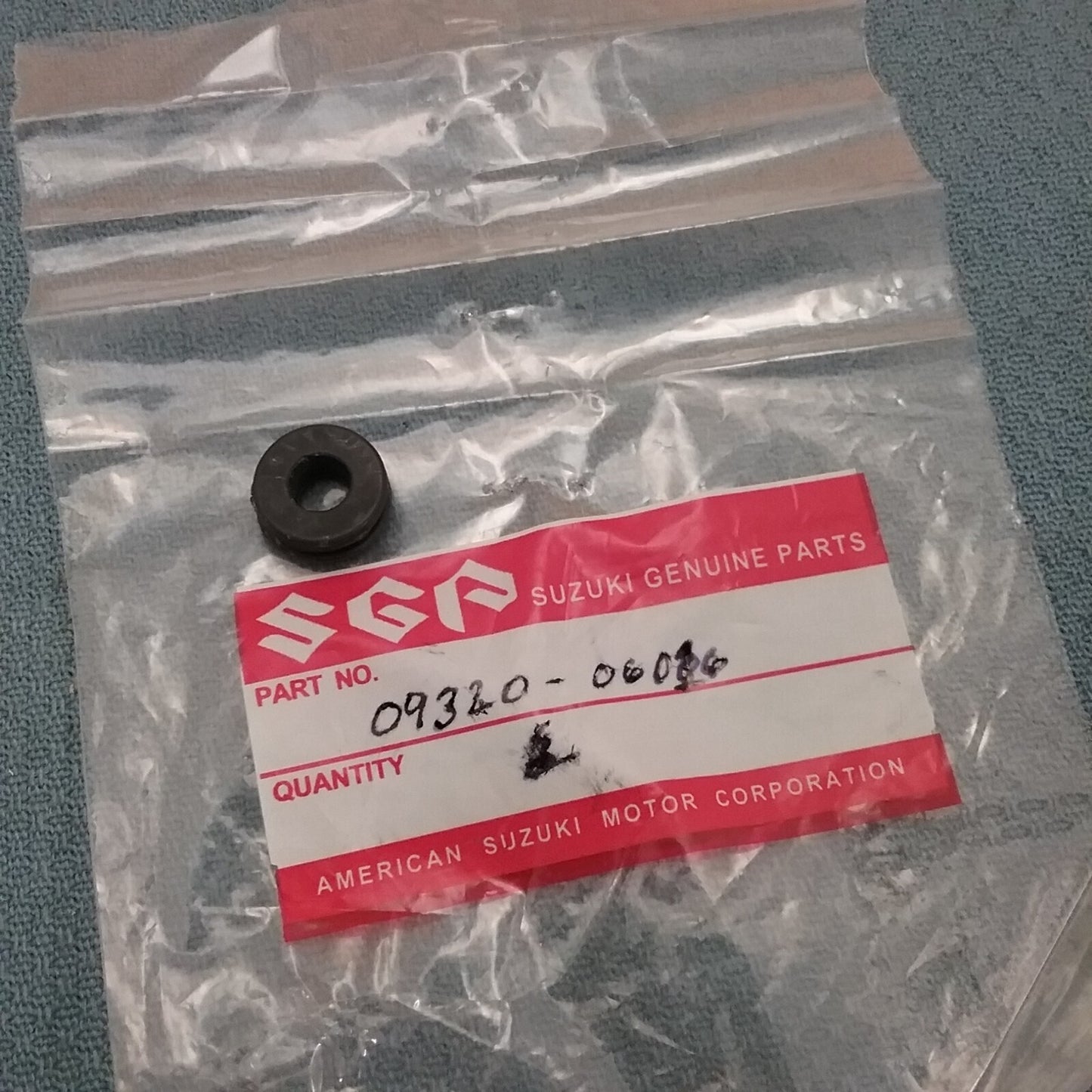 NEW GENUINE SUZUKI 09320-06016 CUSHION, TURNSIGNAL FRONT LAMP