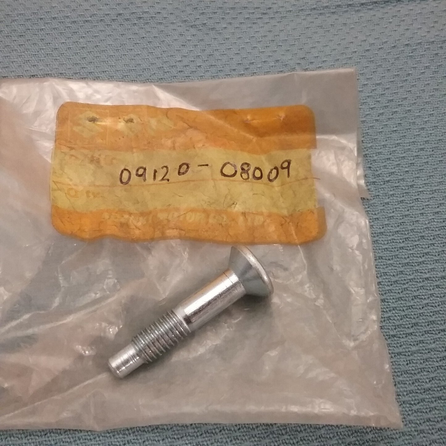 NEW SUZUKI 09120-08009 REAR WHEEL SCREW 1981-1986