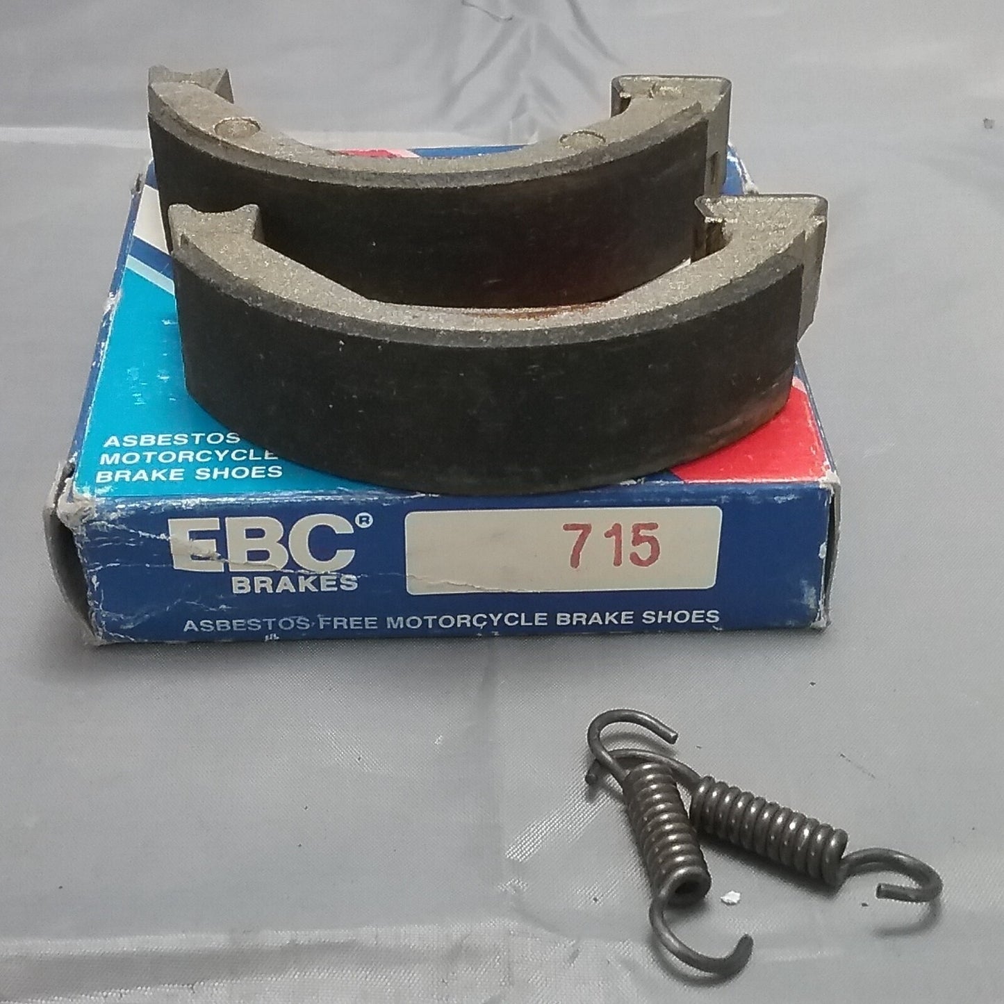 NEW EBC 715 MOTORCYCLE BRAKE SHOES