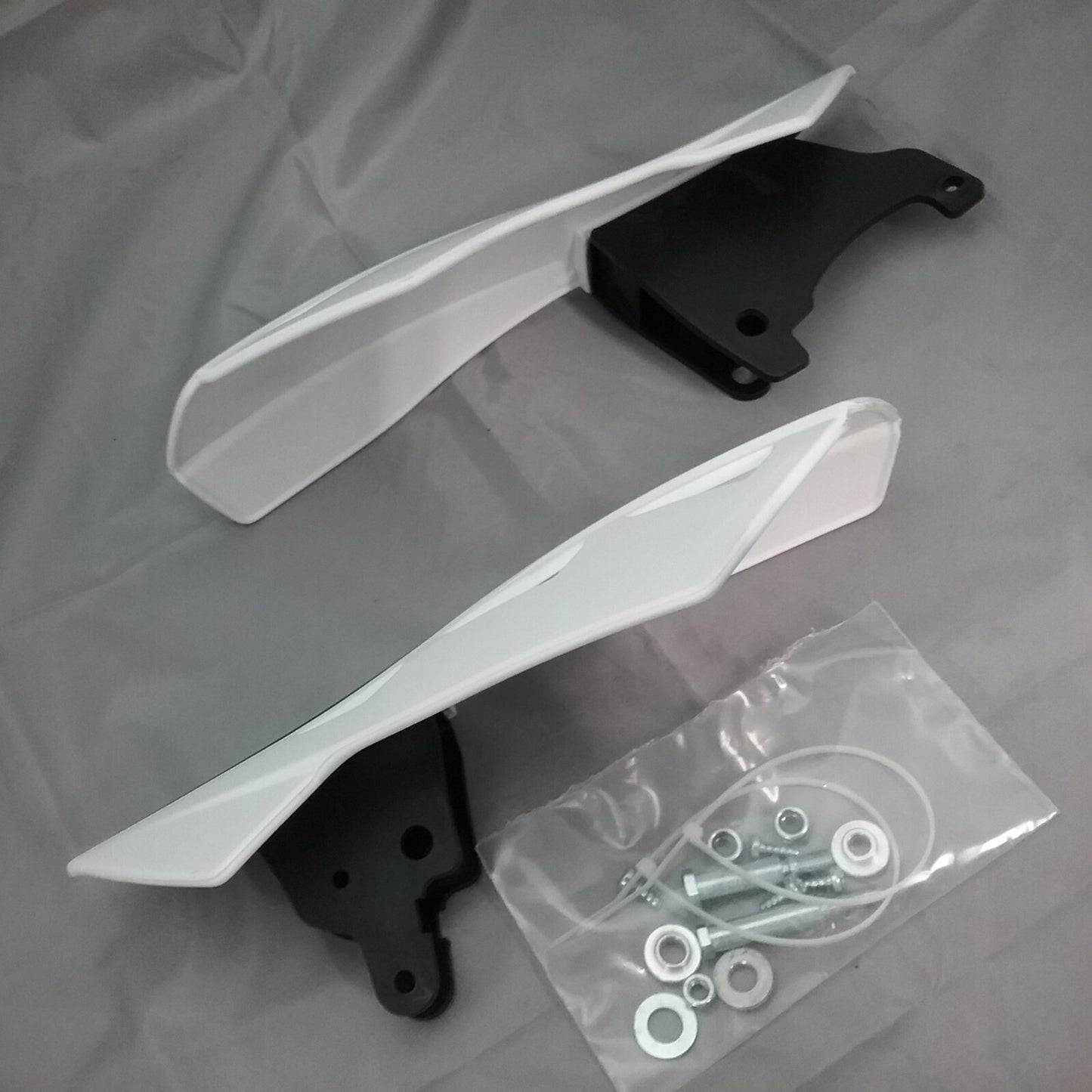 NEW POLISPORT 83042 QWEST 2 HANDGUARDS WHITE W/DECAL YFZ450 KTM XC-F TRX45