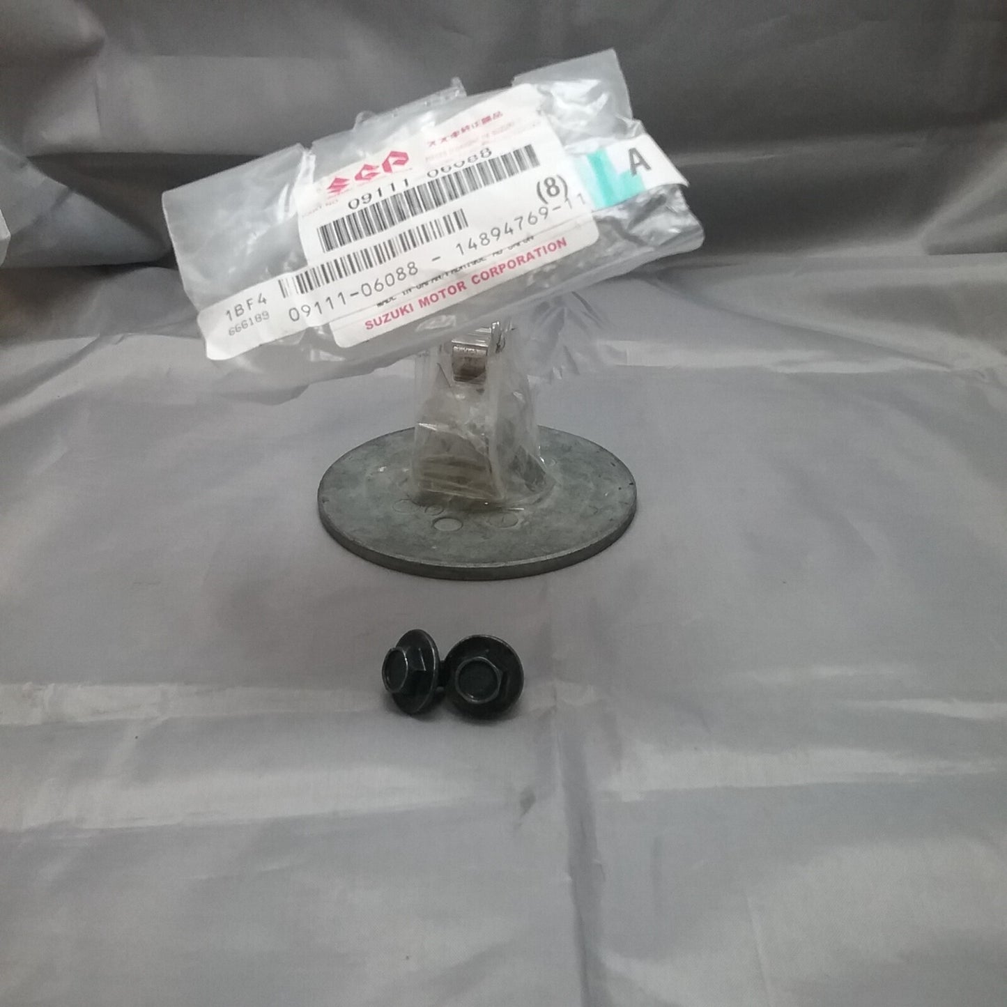 QTY 2 NEW GENUINE SUZUKI 09111-06088 BOLT KINGQUAD 2005-2021