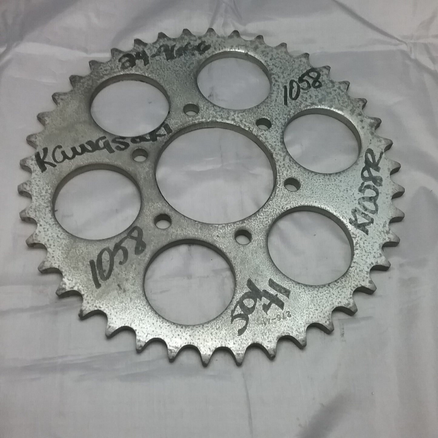 NEW REPLACES KAWASAKI JTR501-41 / 276-41 STEEL REAR SPROCKET