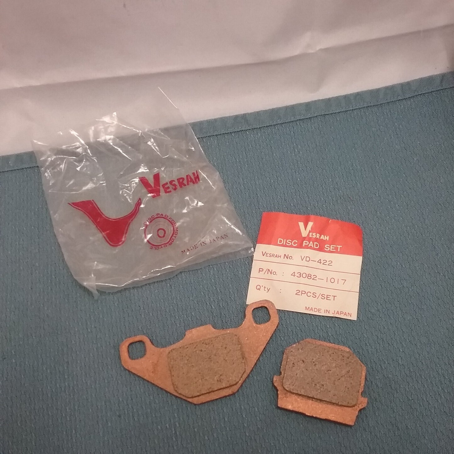 NEW VESRAH VD-422 DISC PAD SET 43082-1017