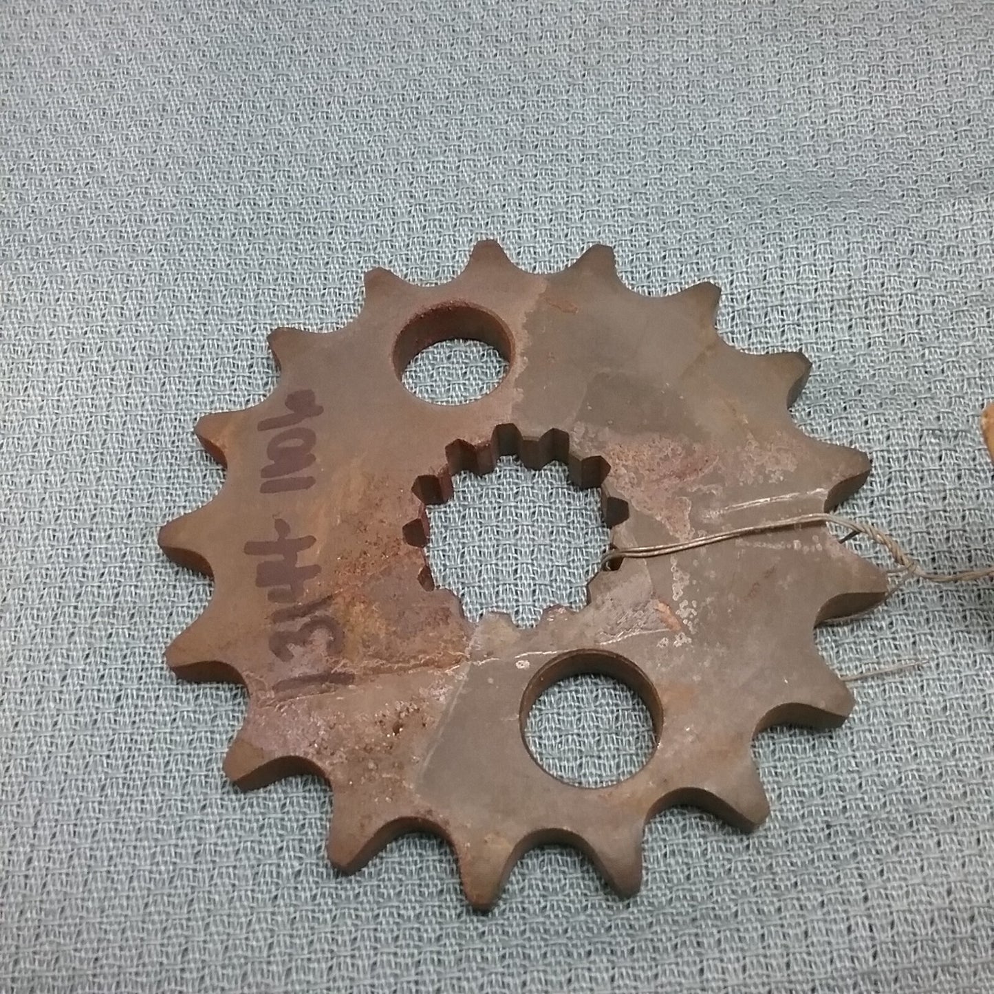 NEW KAWASAKI 13144-1106 ENGINE SPROCKET, 17T