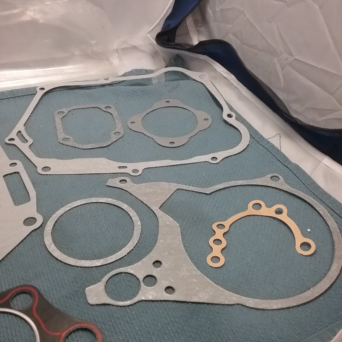 NEW SSR A00257-13-00 ENGINE GASKET SET