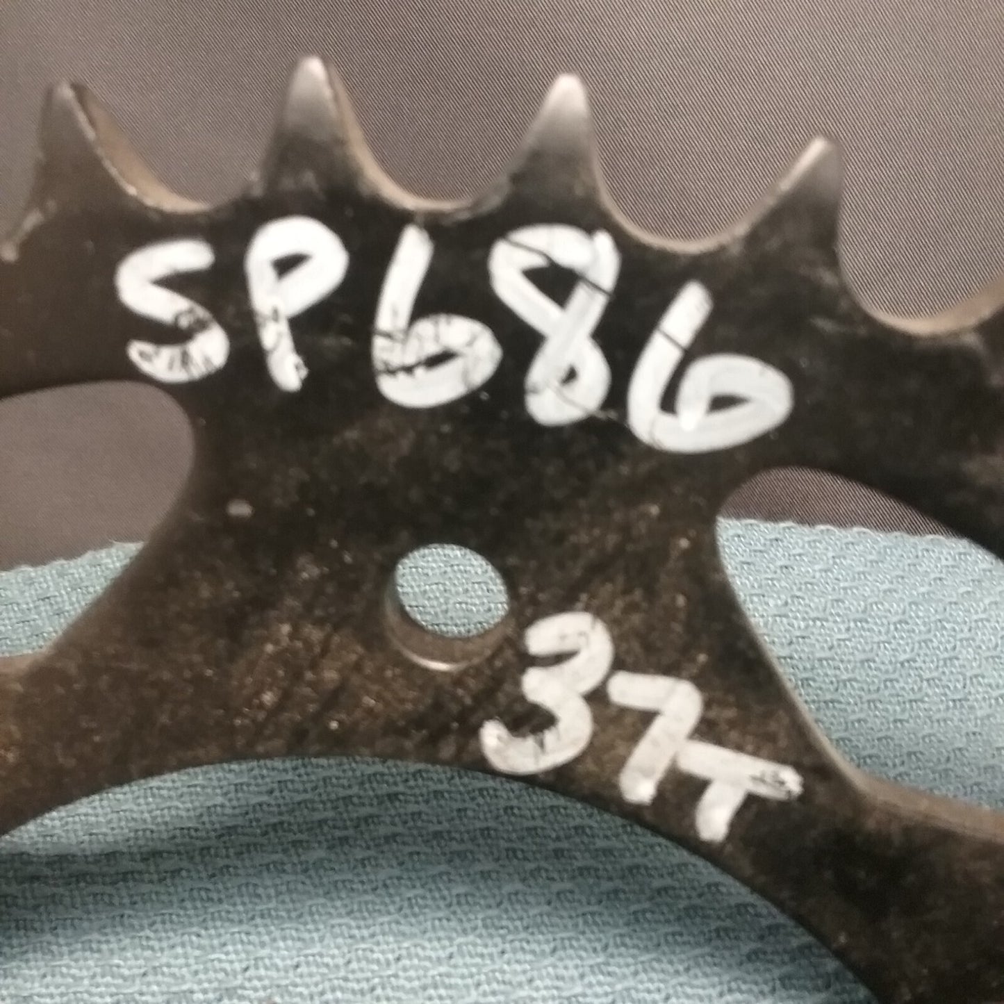 NEW JT SPROCKETS JTR1412-37 STEEL REAR SPROCKET 37T SP686