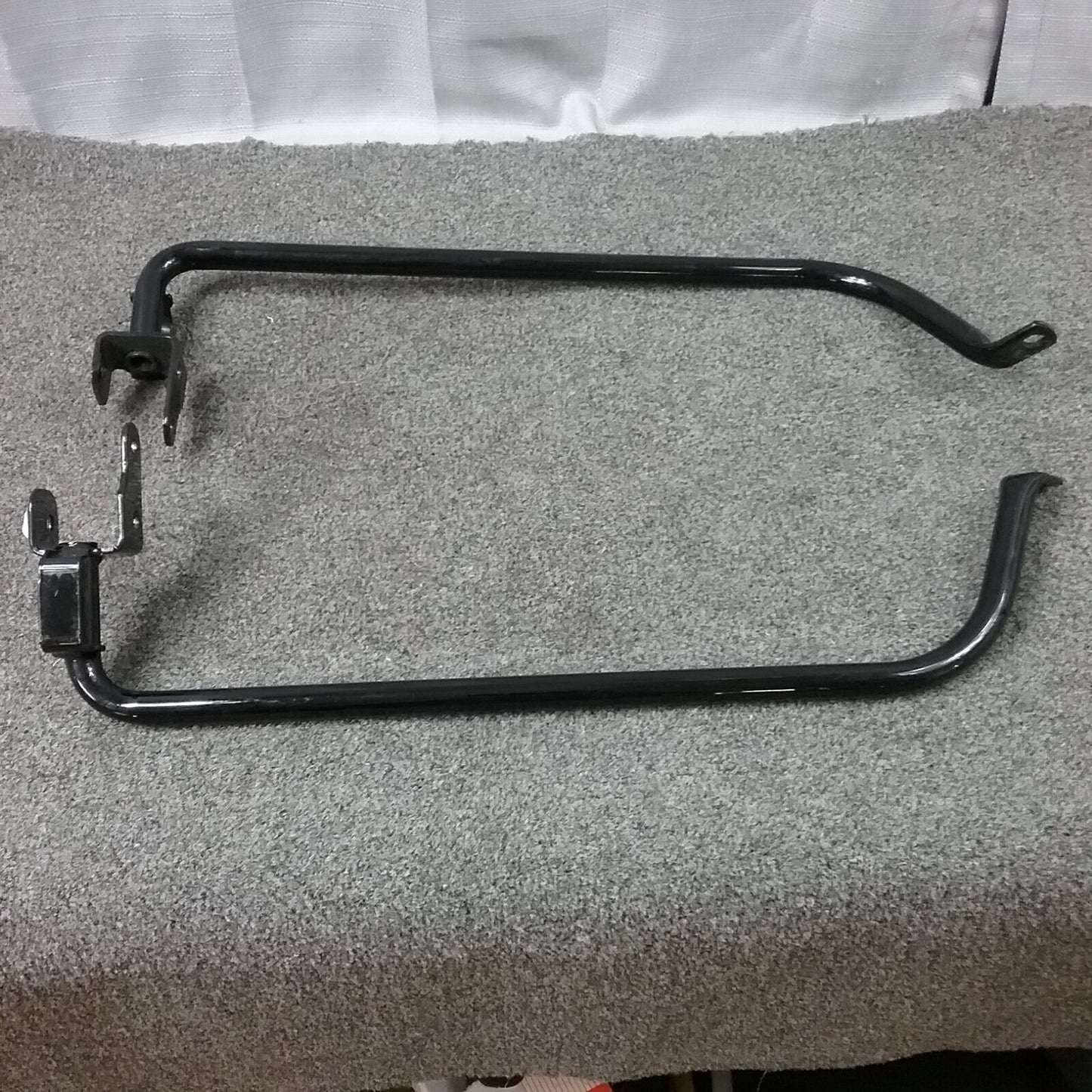 NEW HARLEY-DAVIDSON B3902834 SADDLEBAG SUPPORT BRACKET GUARD MOUNT RAILS