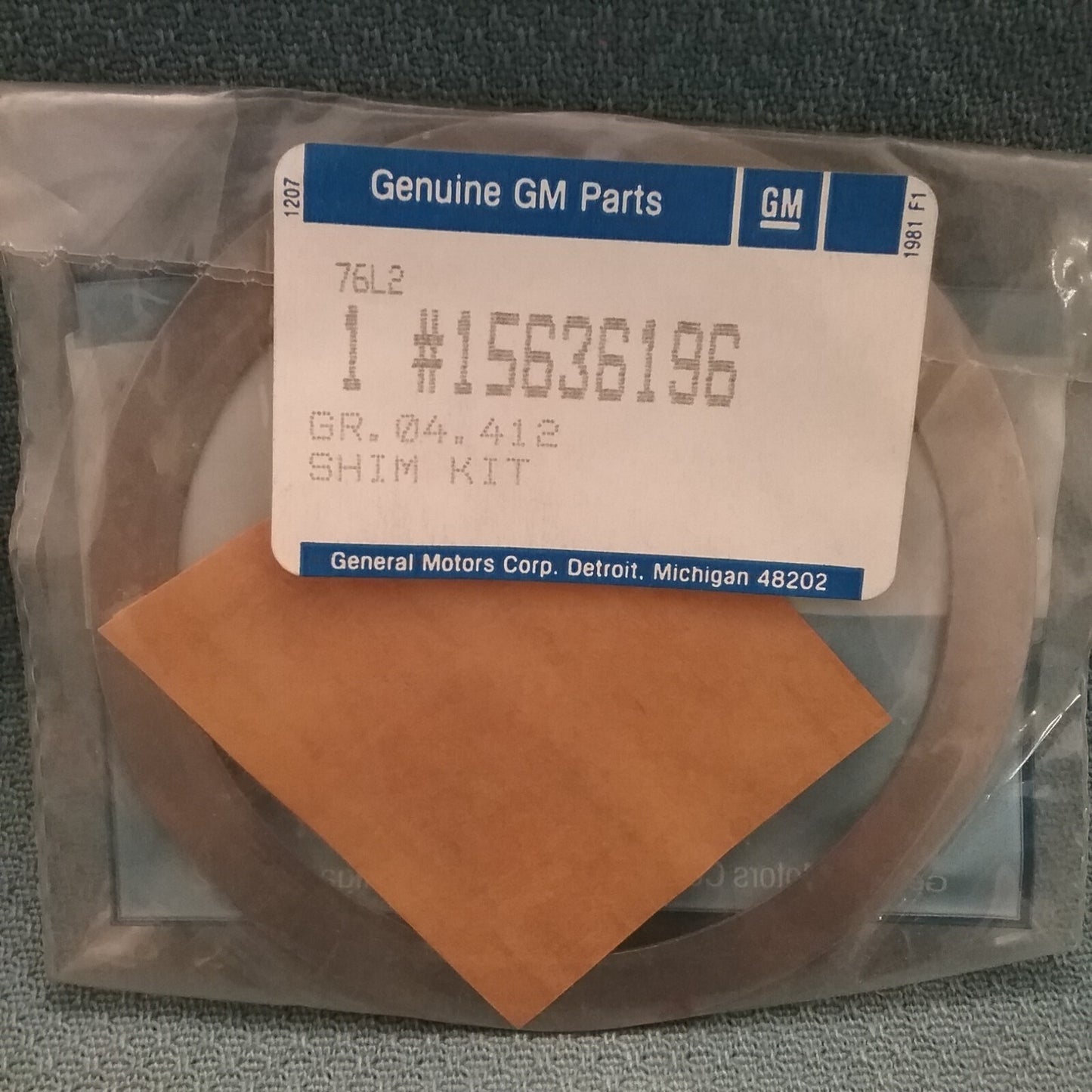 NEW GENUINE GM 15636196 Shim, Mainshaft Rear Bearing(.0176, .0186)