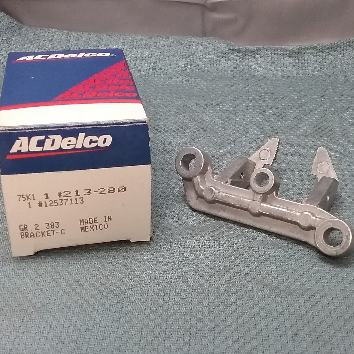 NEW ACDELCO 213-280 Bracket, Crankshaft Position Sensor GM 12537113