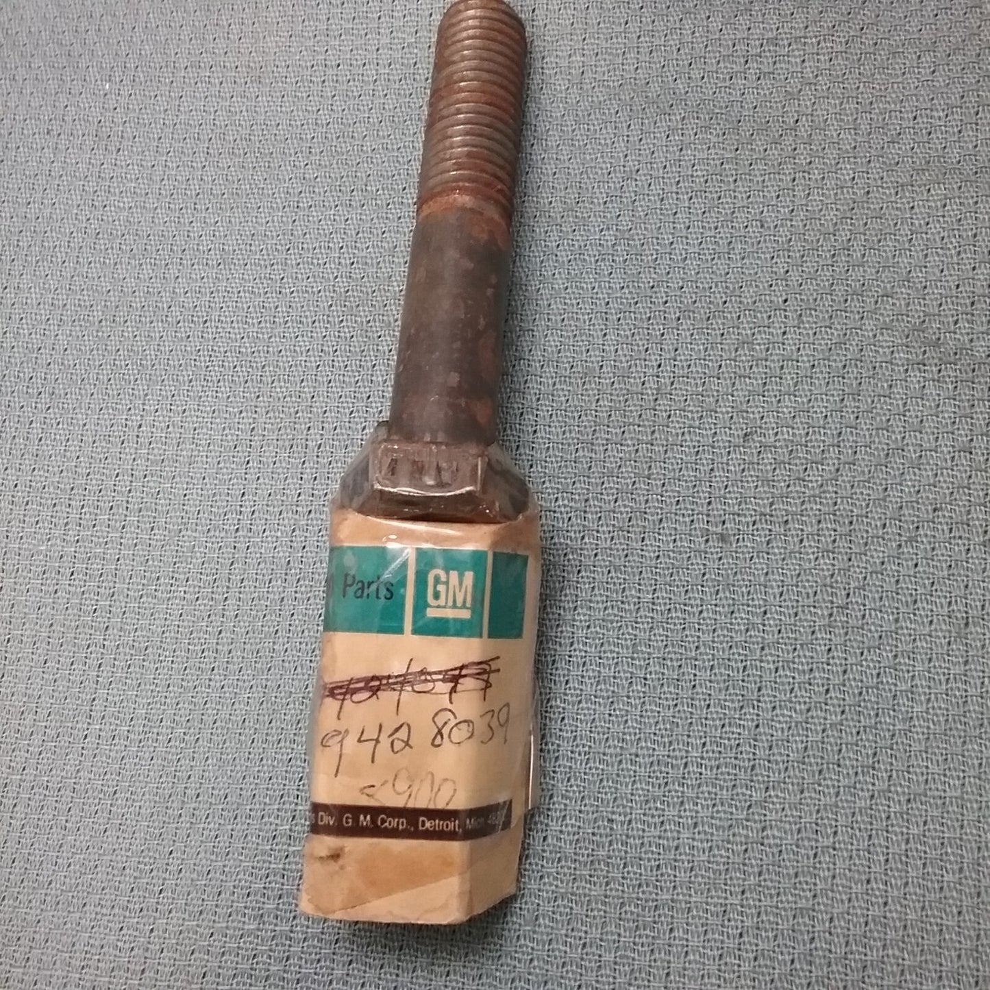 NEW GENUINE GM 9428039 BOLT, HEXAGON