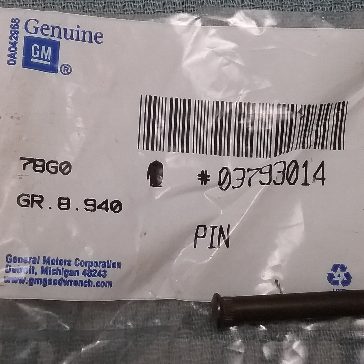 NEW GENUINE GM 03793014 PIN, Trans Control Lever Pivot