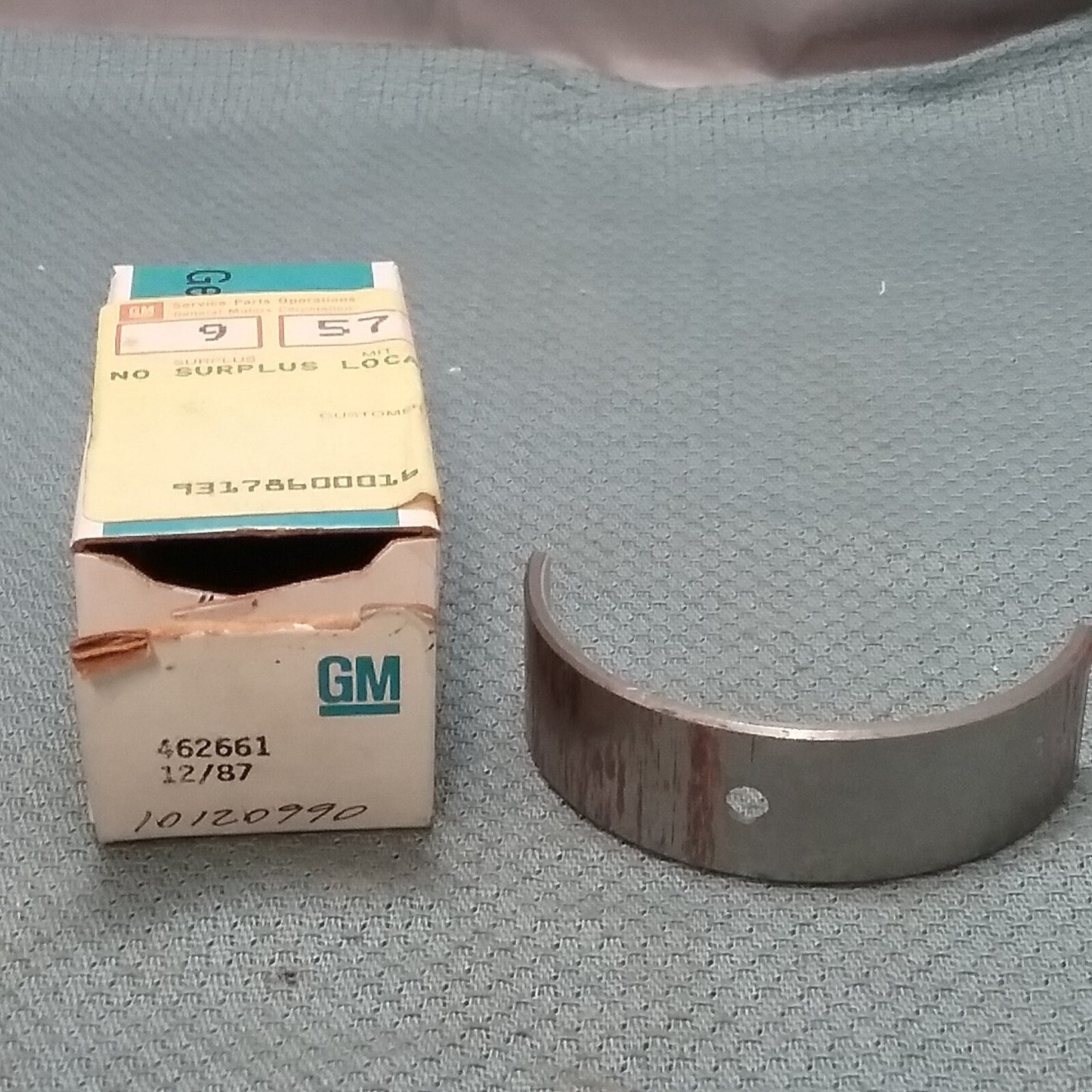 NEW GENUINE GM 462661 BEARING