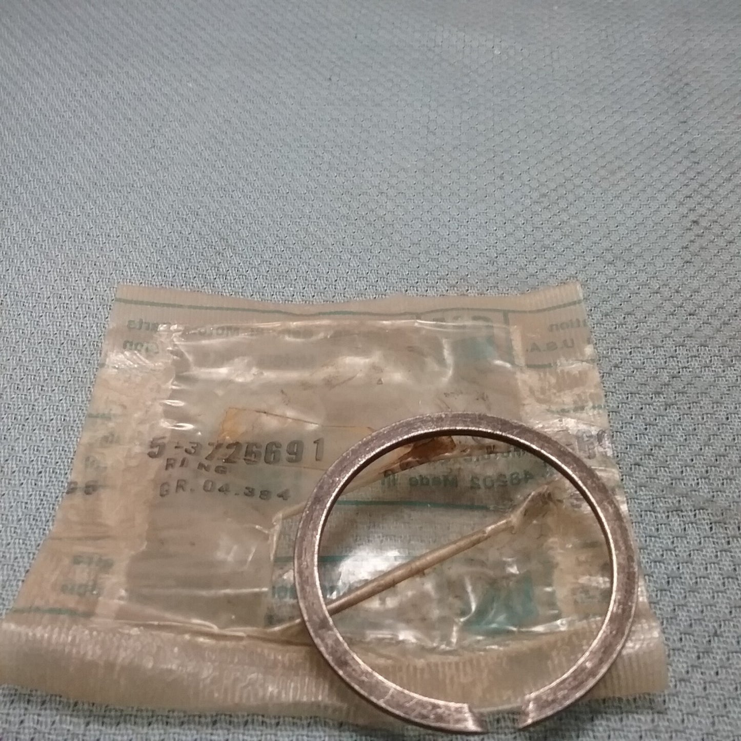 NEW GENUINE GM 3726697 RING, Transmission Synchronizing GR 4.384