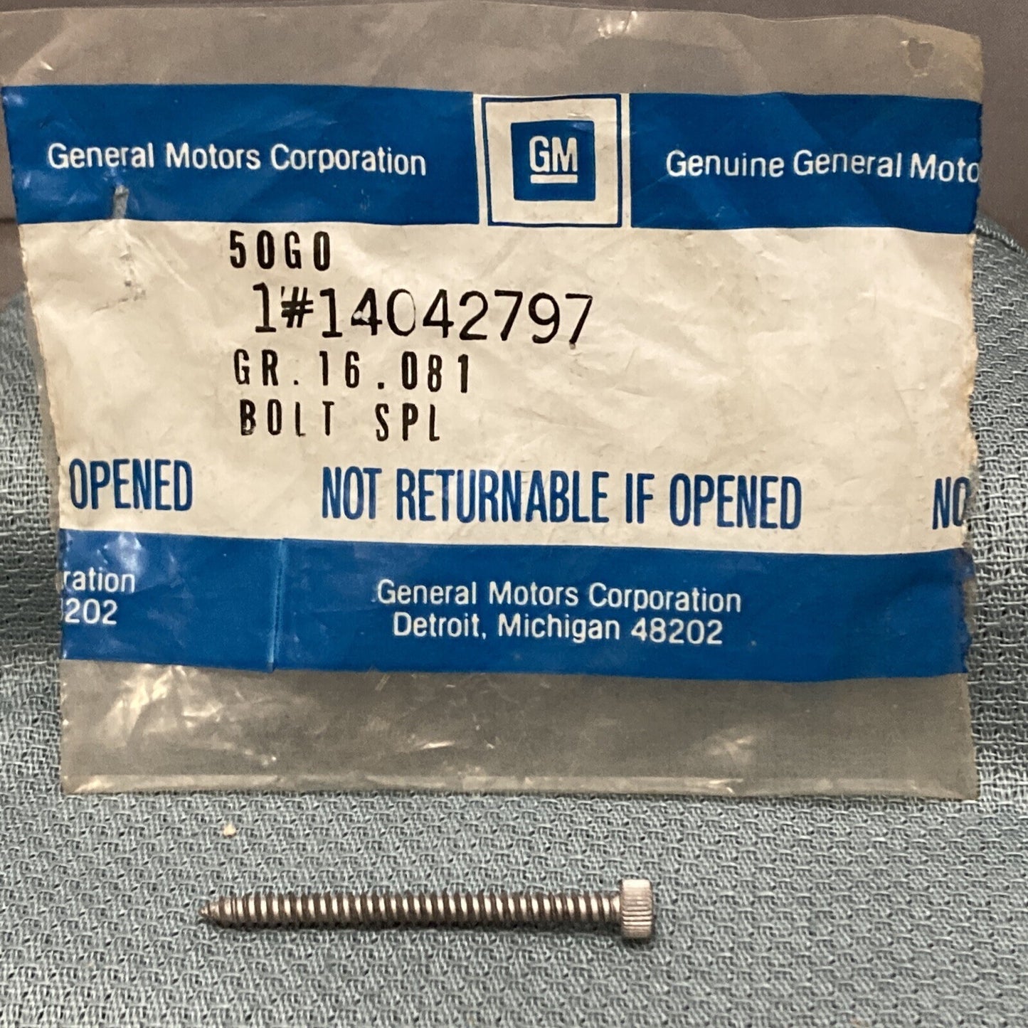 NEW GENUINE GM 14042797 BOLT/SCREW, INSTRUMENT PANEL TRIM PLATE GR 16.081