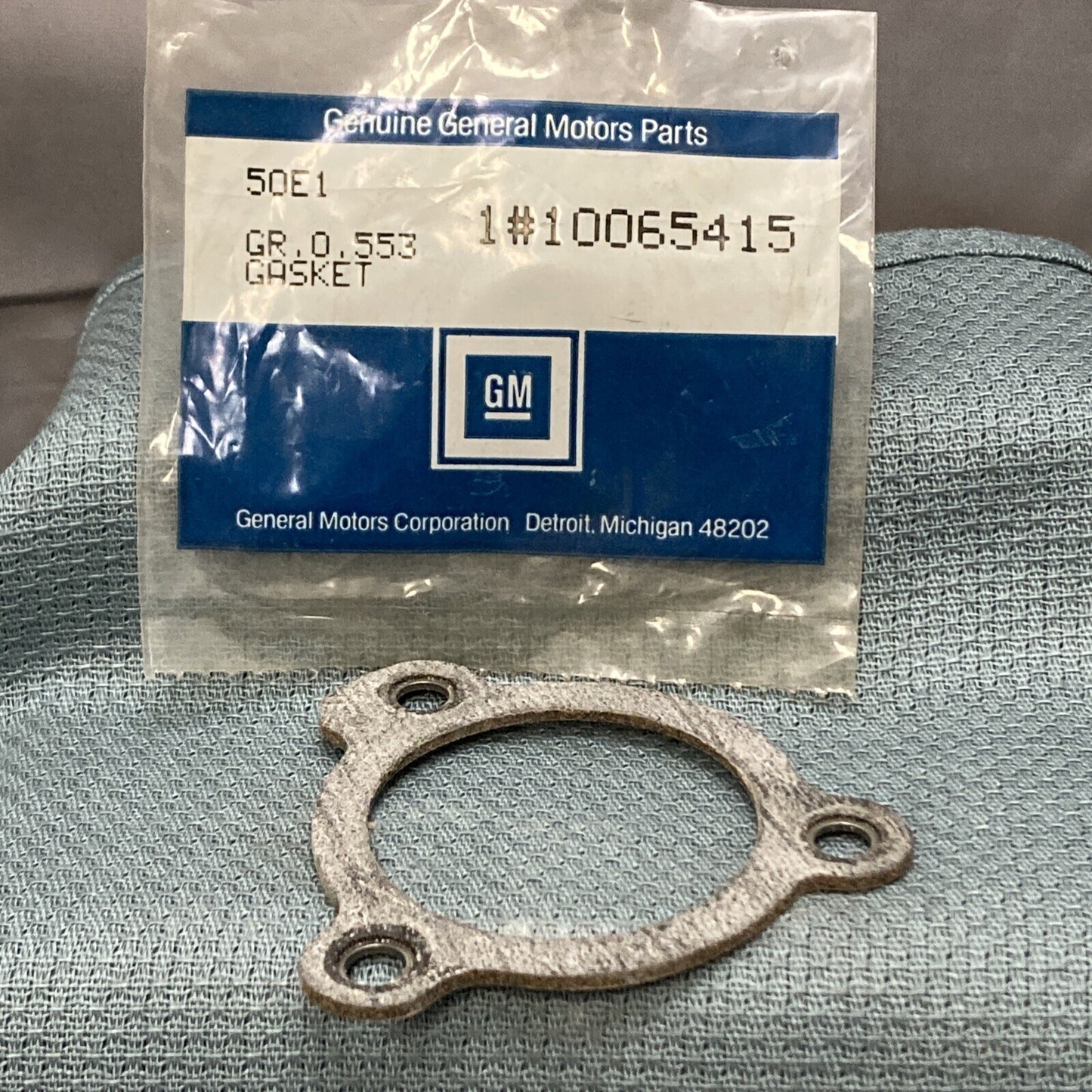 NEW GENUINE GM 10065415 GASKET, CAMSHAFT INTERMEDIATE DRIVE SHAFT REAR 1982-1995