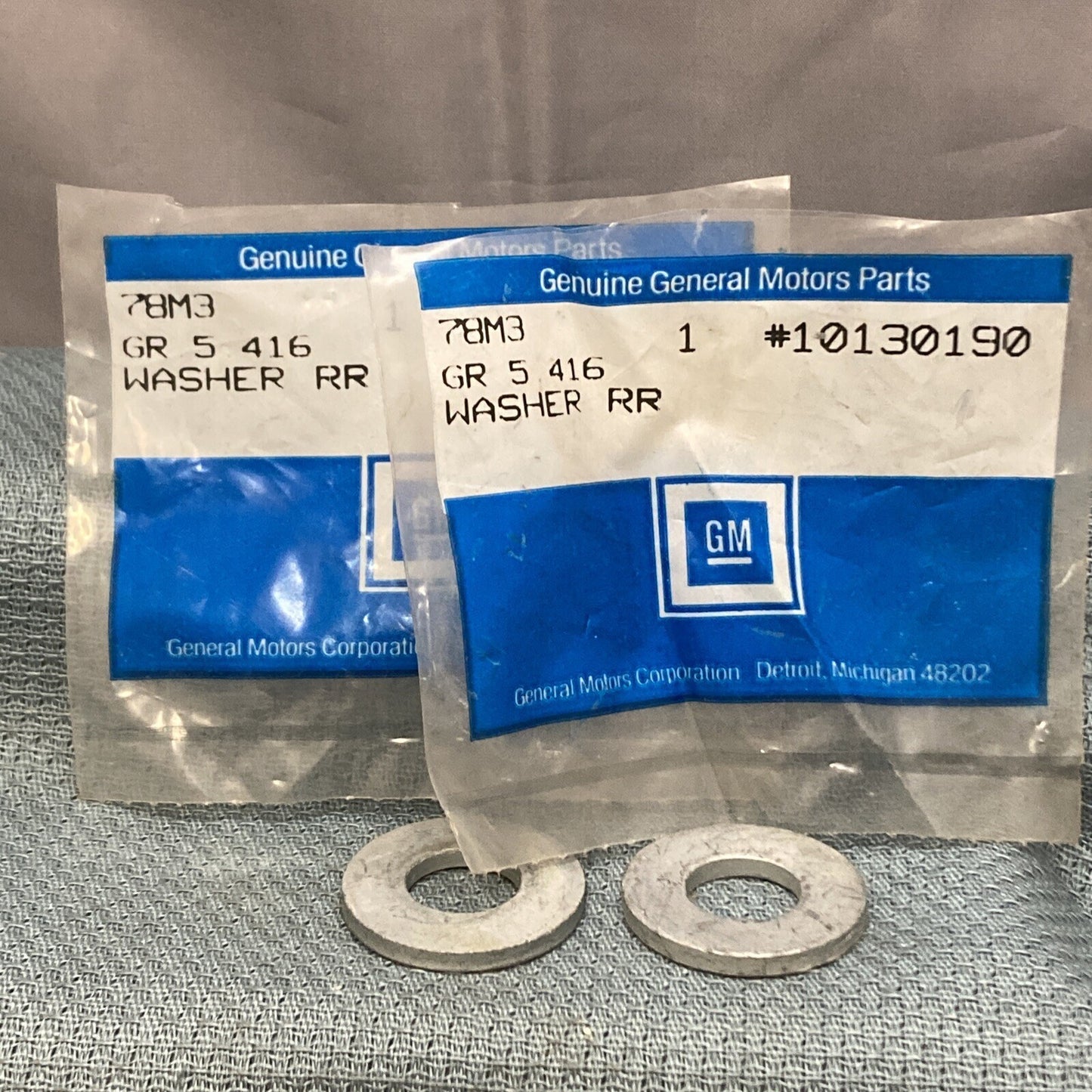 QTY 2 NEW GENUINE GM 10130190 WASHER, REAR WHEEL SPINDLE ROD 1989-1997 GR 5.416