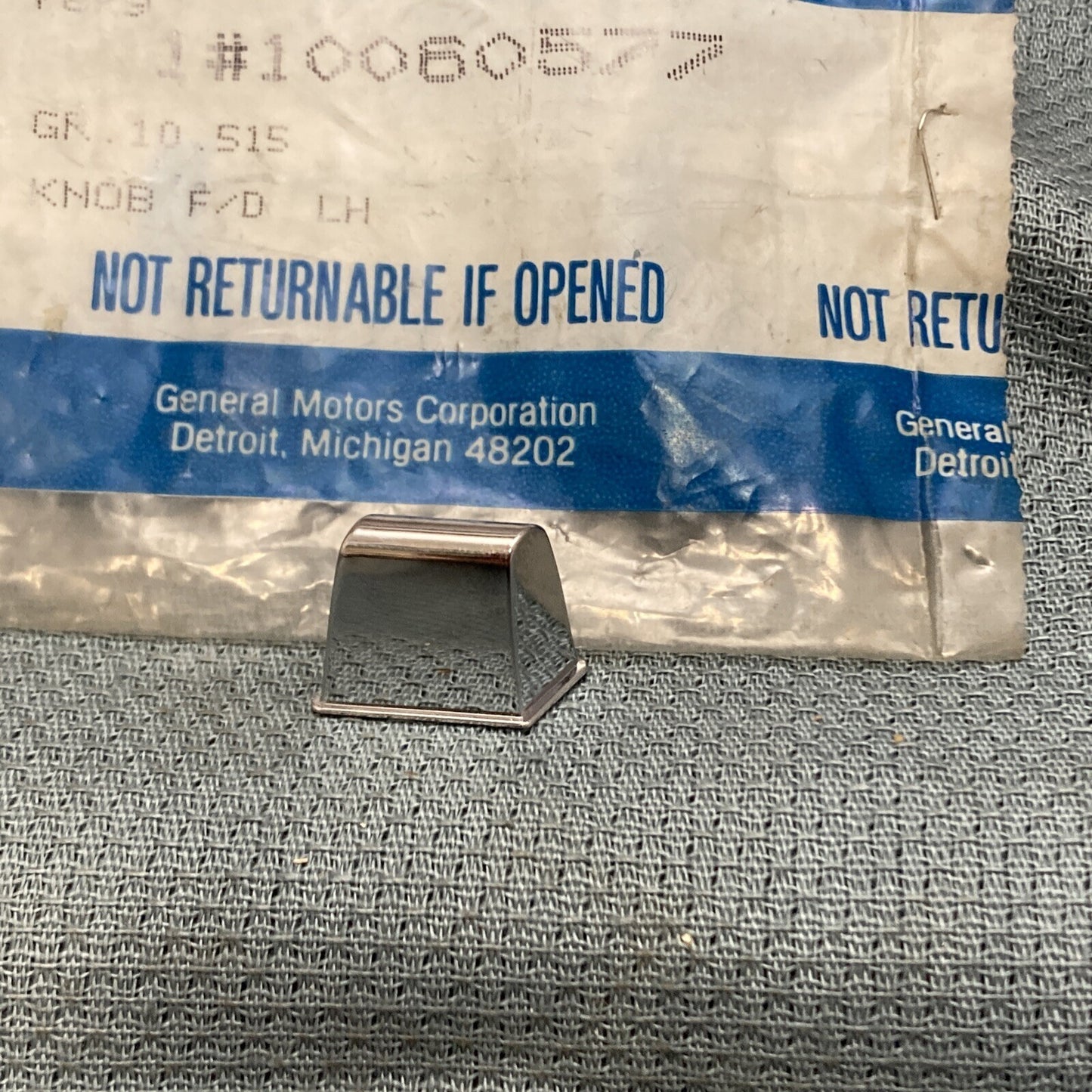 NEW GENUINE GM 10060577 KNOB, DOOR INSIDE LOCKING ROD GR 10.515