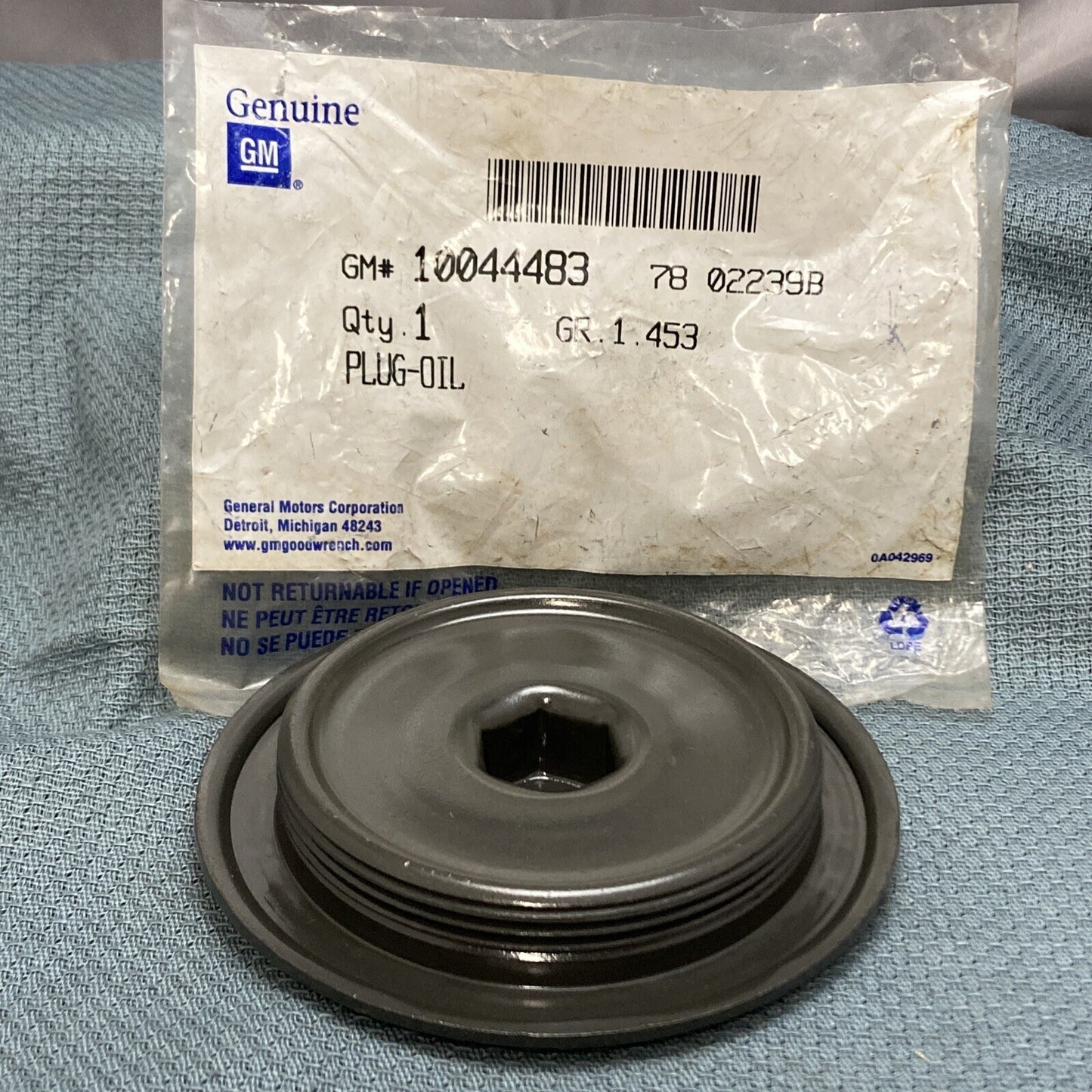 NEW GENUINE GM 10044483 PLUG, OIL PAN DRAIN 1985-1992 GR 1.453