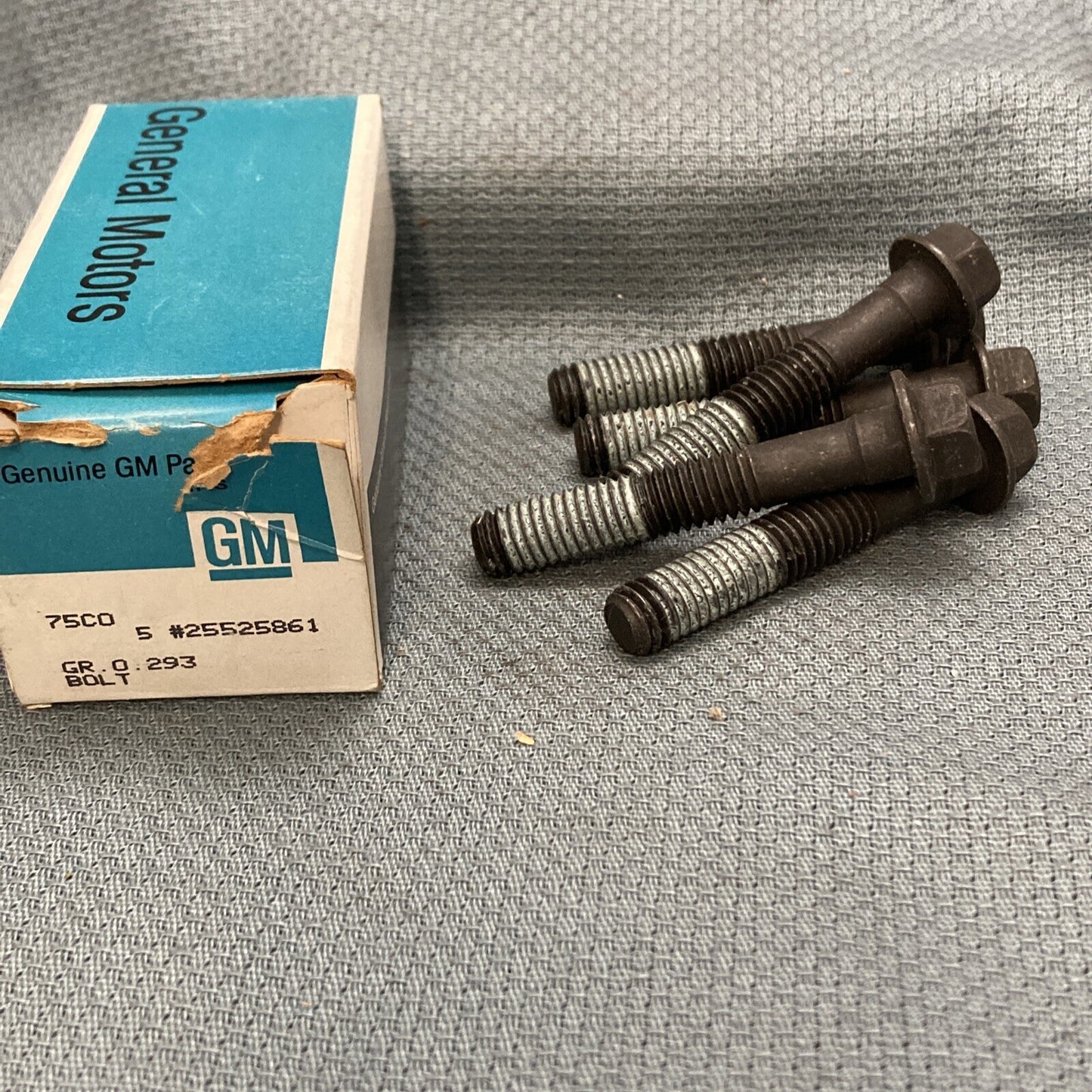 QTY 5 NEW GENUINE GM 25525861 BOLT/SCREW, CYLINDER HEAD 1982-1987 GR 0.293