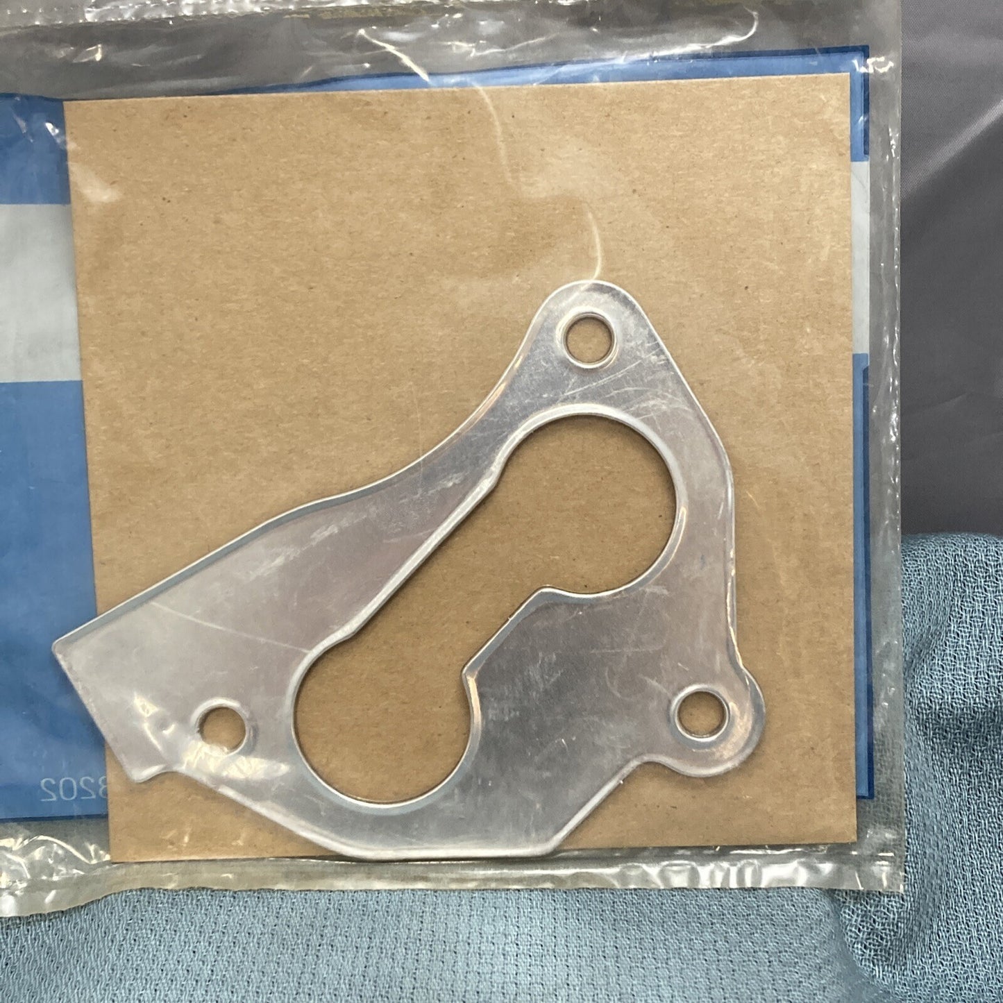 NEW GENUINE GM 14092220 GASKET, THROTTLE BODY/CARBURETOR GR 3.726