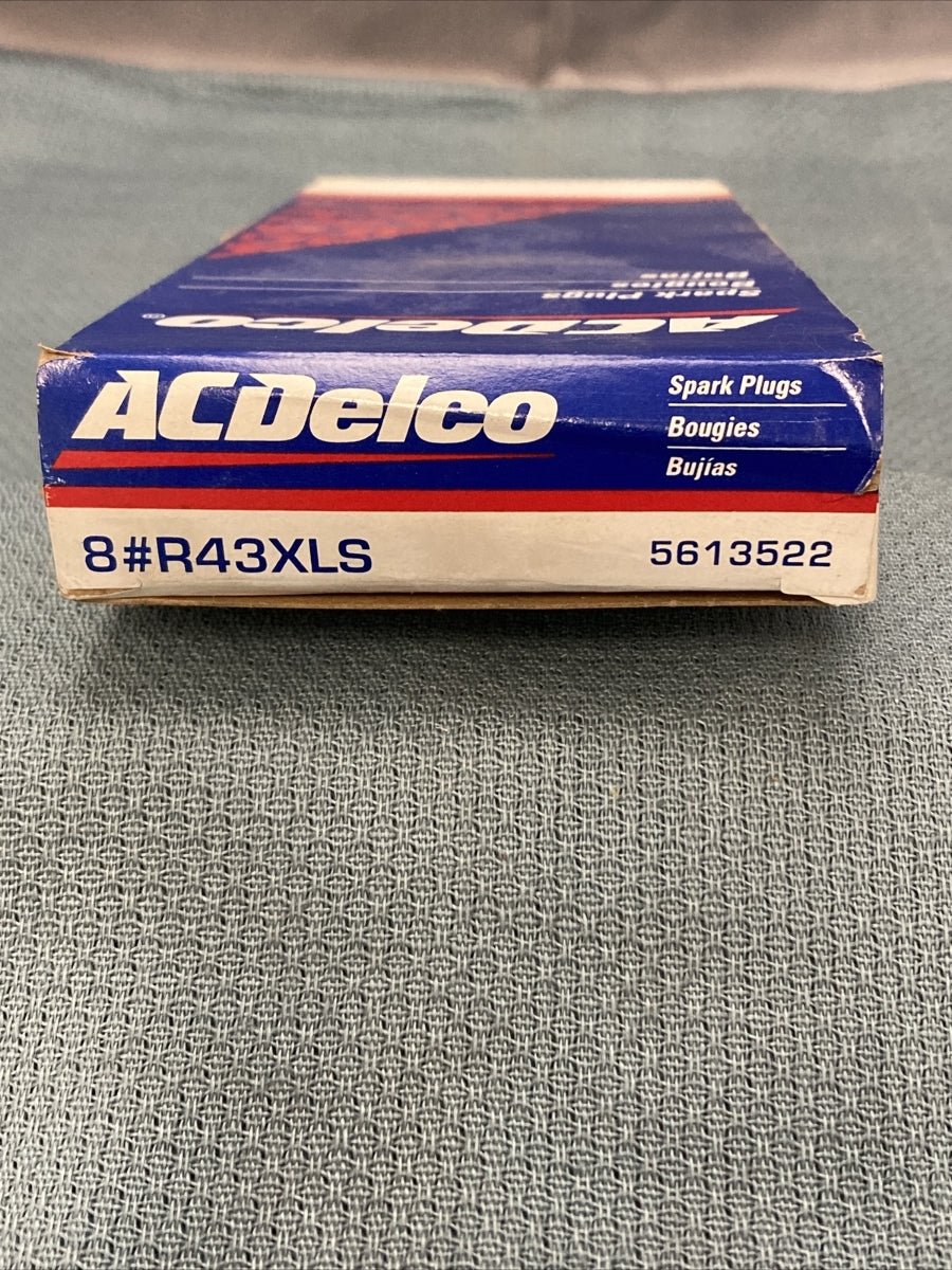 QTY 8 NEW ACDELCO R43XLS SPARK PLUG GM 5613522