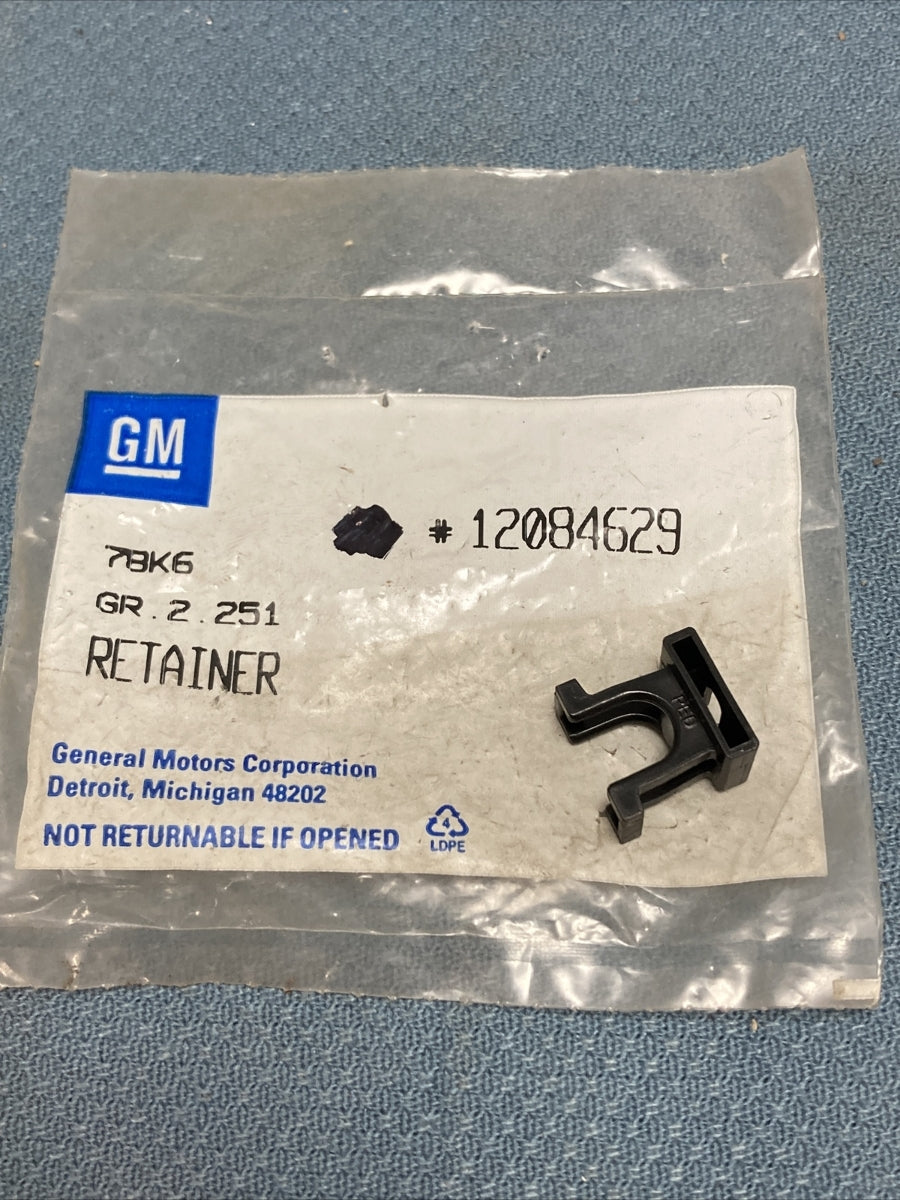 NEW GM 12084629 RETAINER, SPARK PLUG WIRE GR.2.251