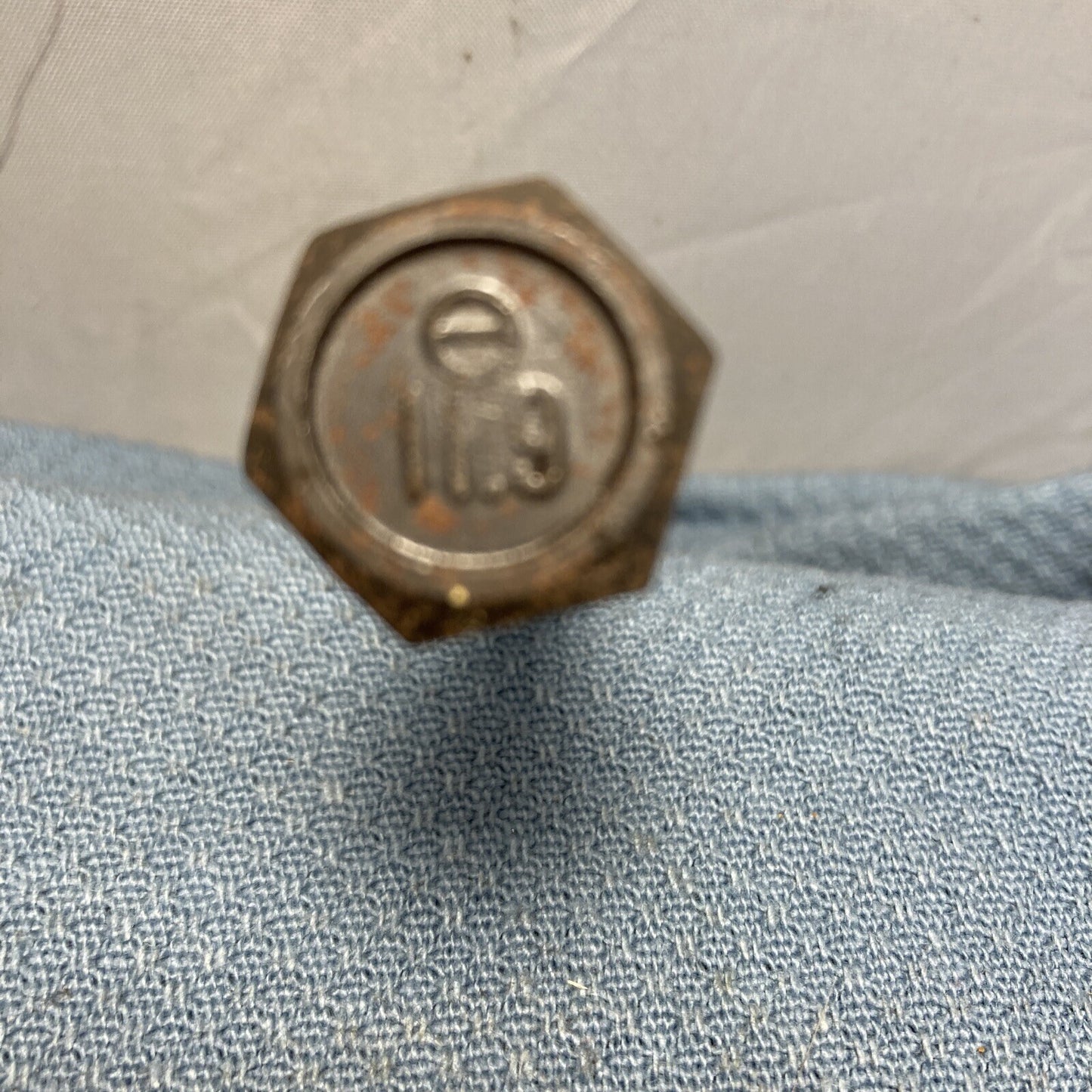 NEW GENUINE GM 12337818 Bolt / Screw, Cylinder Head