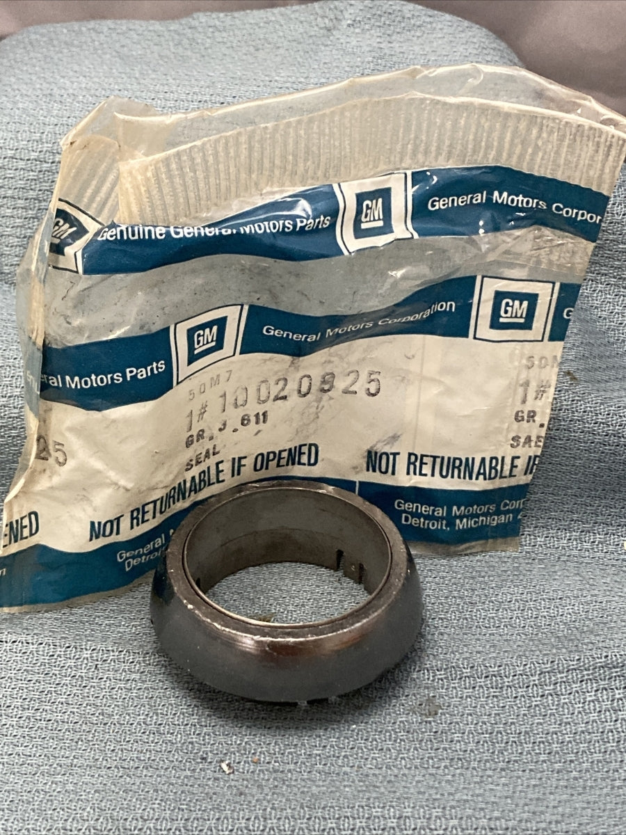 NEW GENUINE GM 10020925 SEAL, EXHAUST PIPE GR 3.611