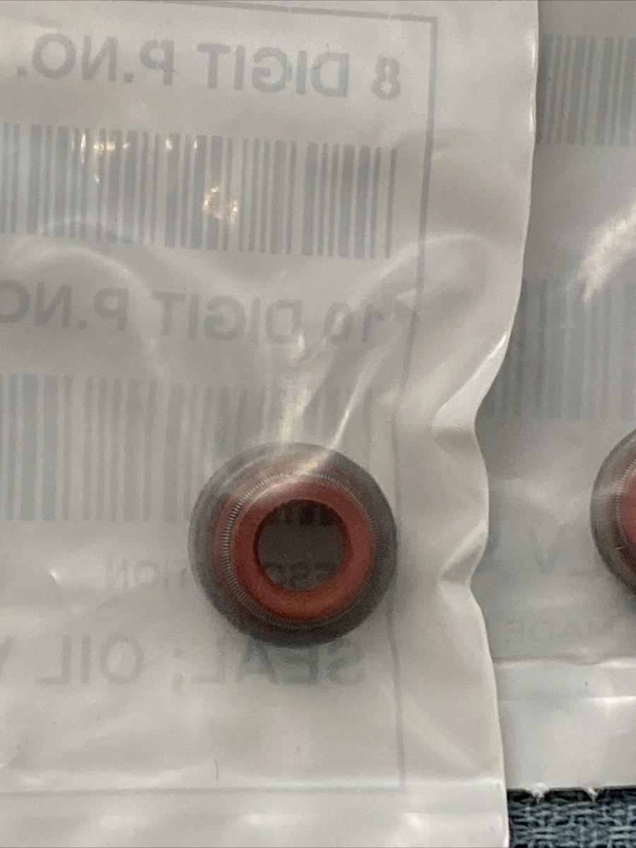 QTY 4 NEW GM 97212994 SEAL, VALVE STEM OIL 2001-2010