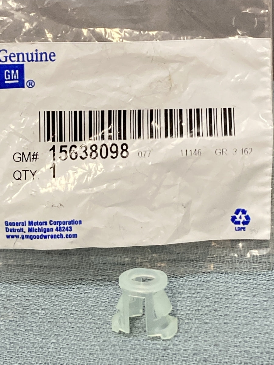 NEW GENUINE GM 15638098 RETAINER, FUEL RETURN PIPE FITTING 1989-2011 GR 3.162